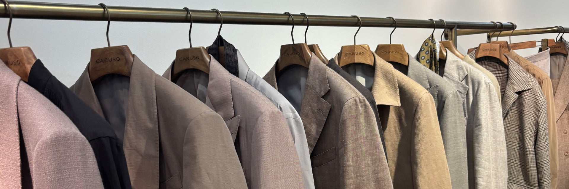 Herrensakkos in Erdtönen bei C. Wirschke Düsseldorf – Aktuelle Herrenmode Kollektion