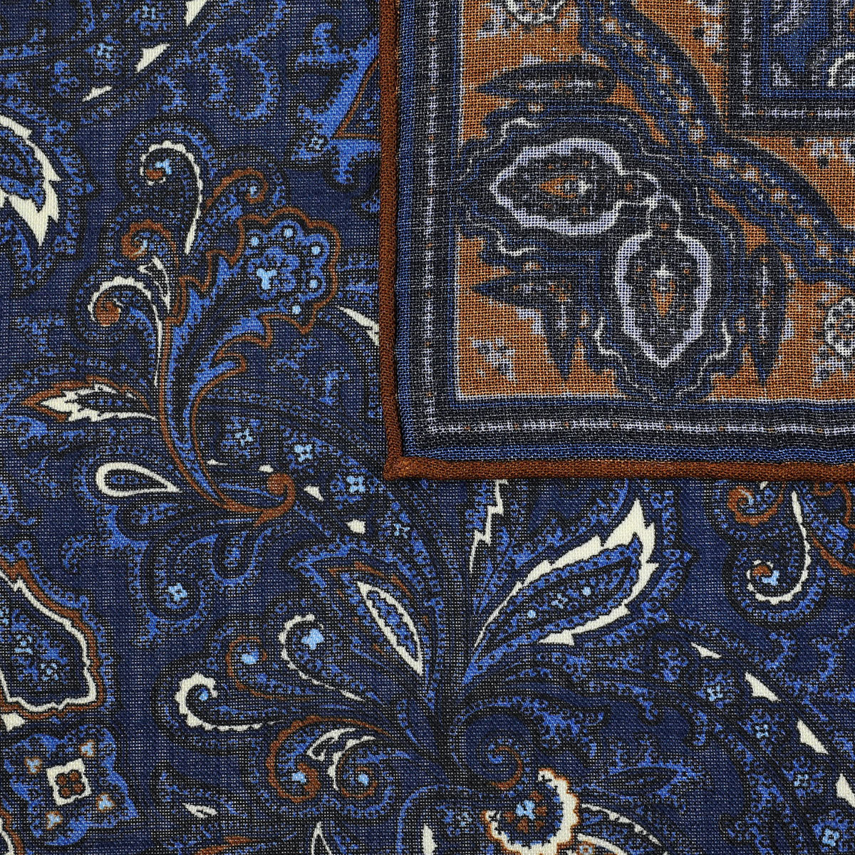 Einstecktuch in marine