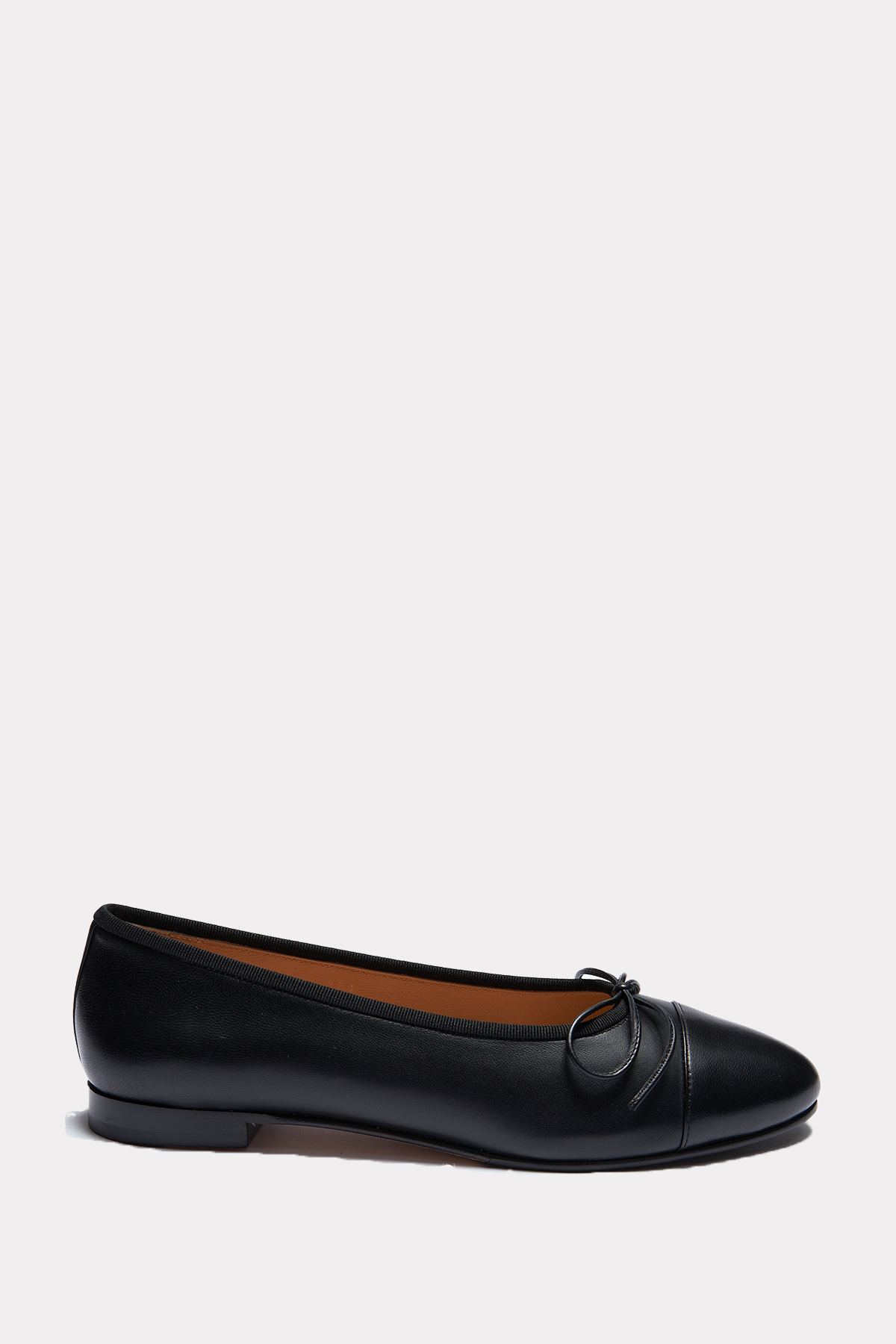 Ballerinas in black