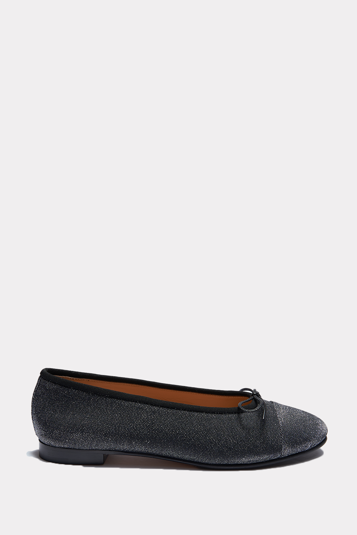 Ballerina in black glitter