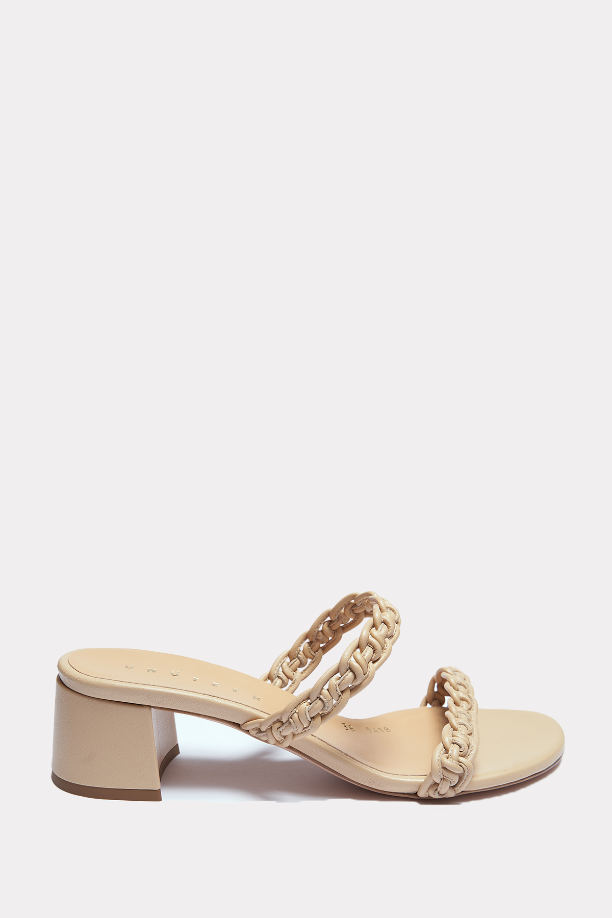 Sandal in beige
