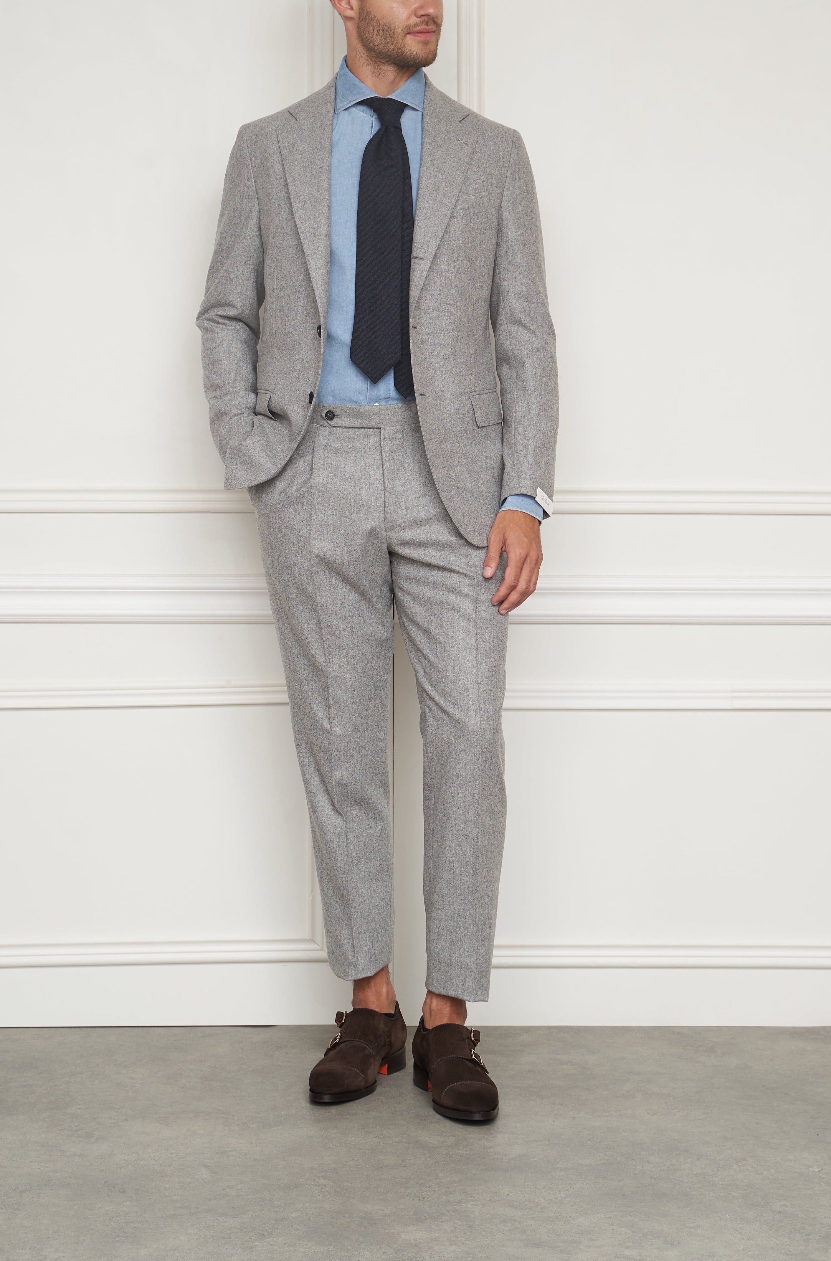 Wool suit in grey