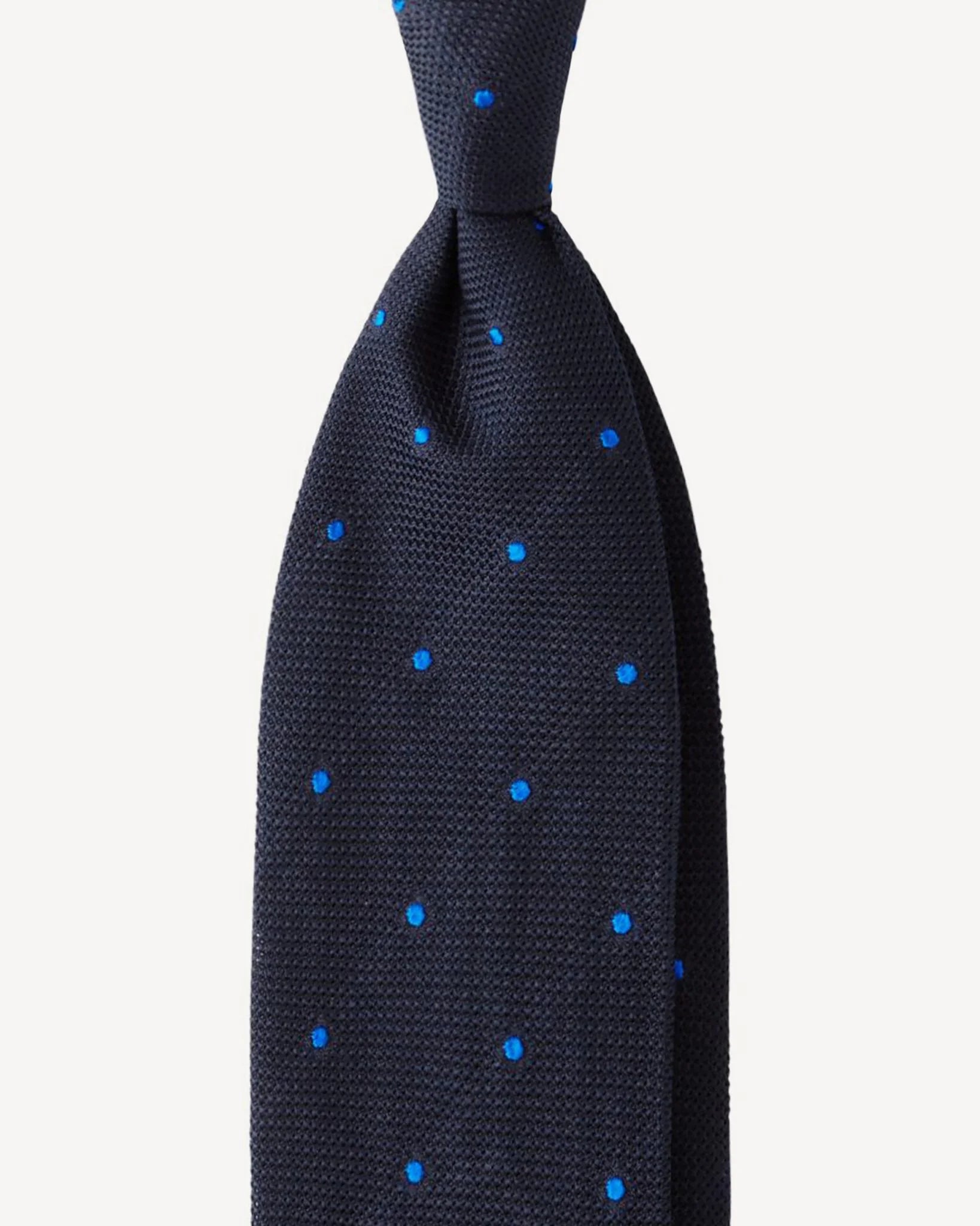Tie in navy