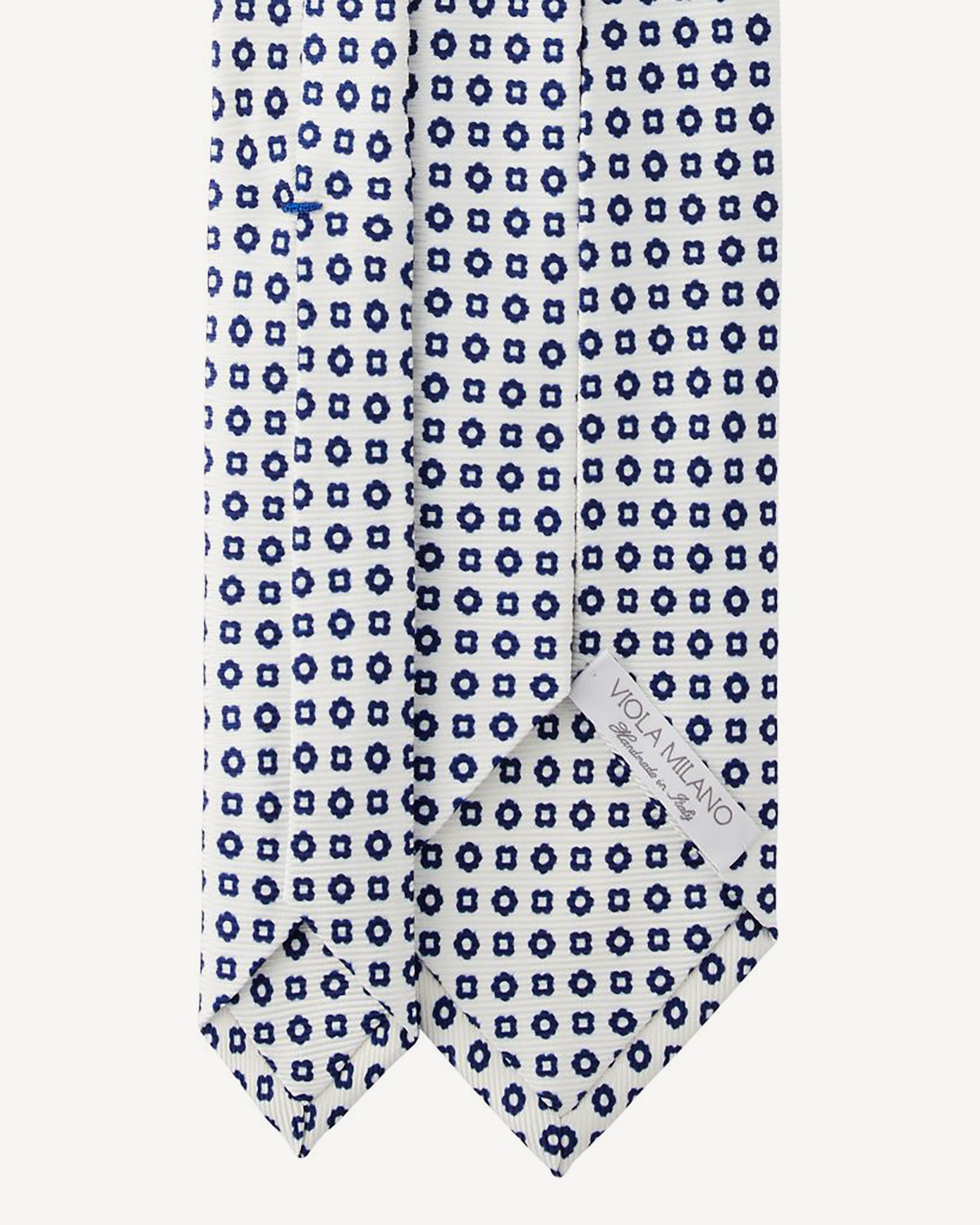 Tie in white