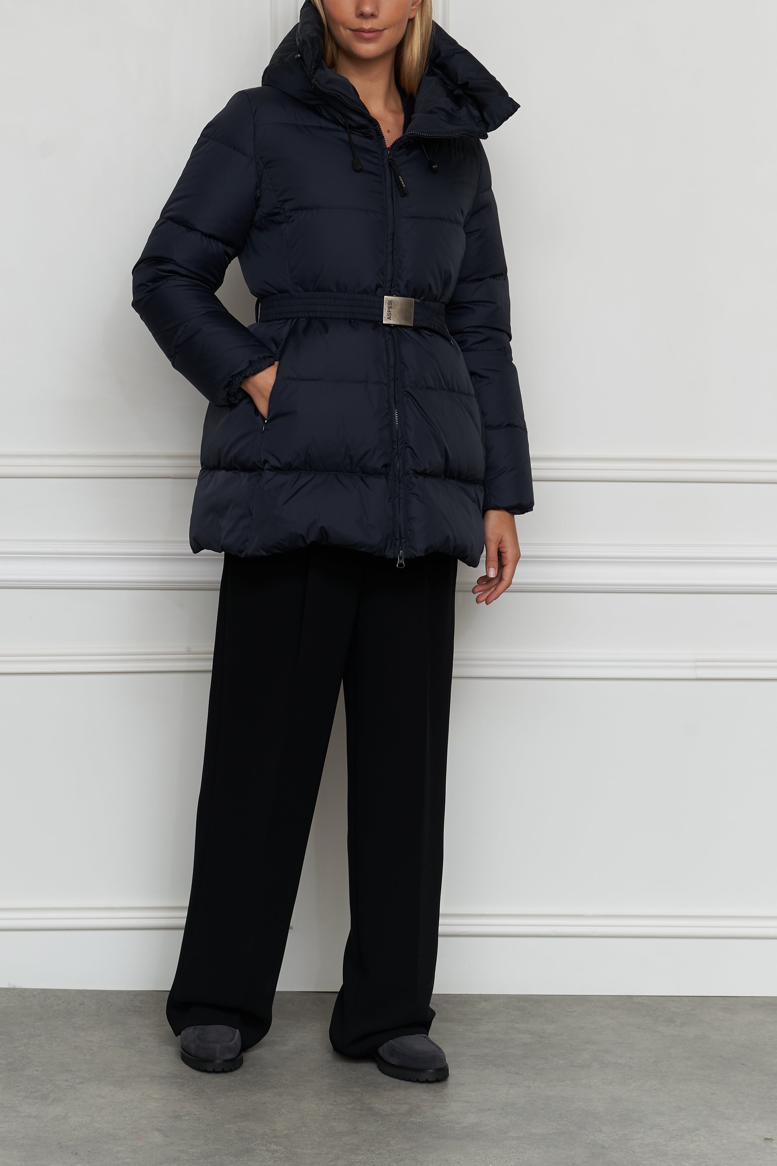 Daunenjacke in marine