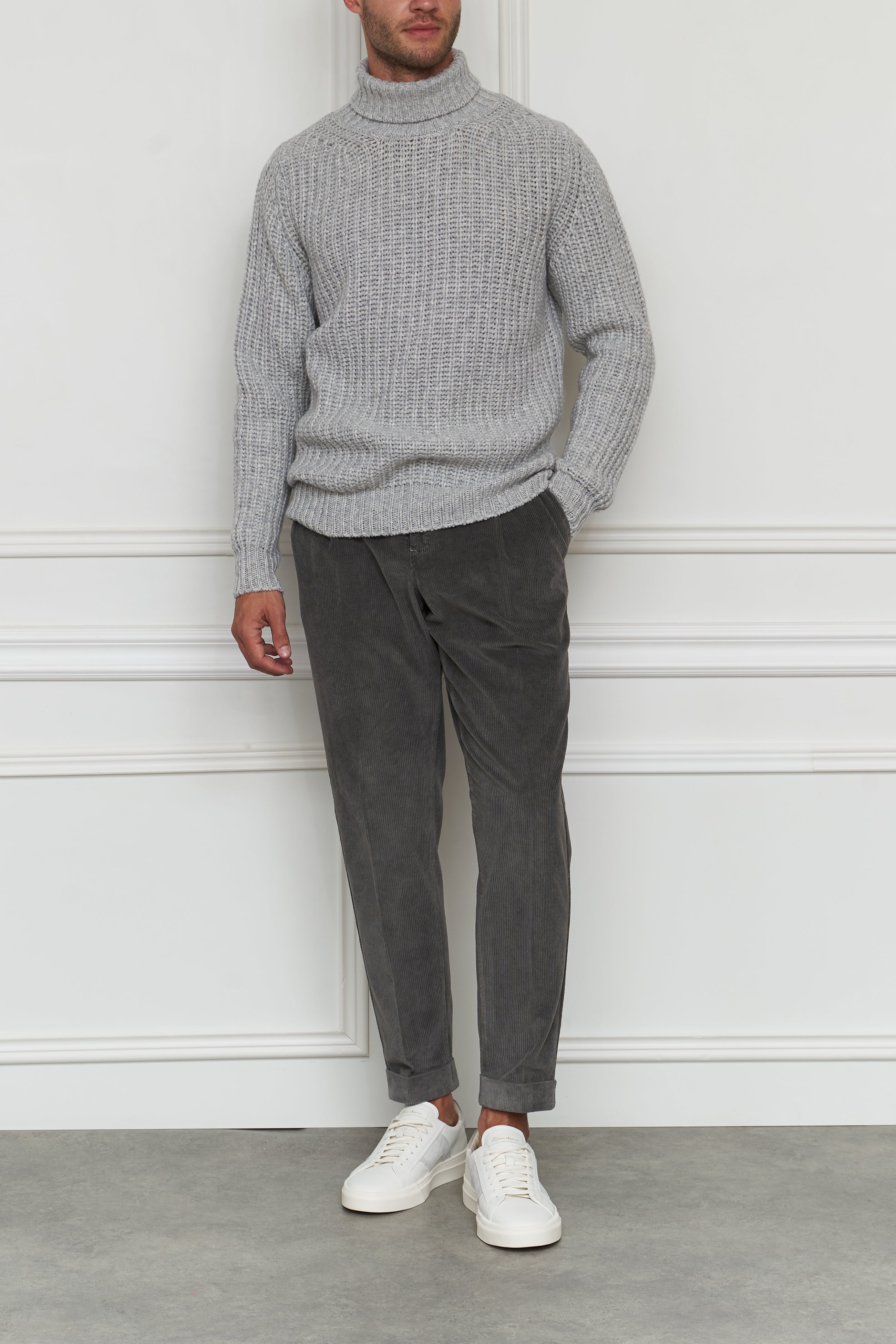 Chunky knit sweater in grey