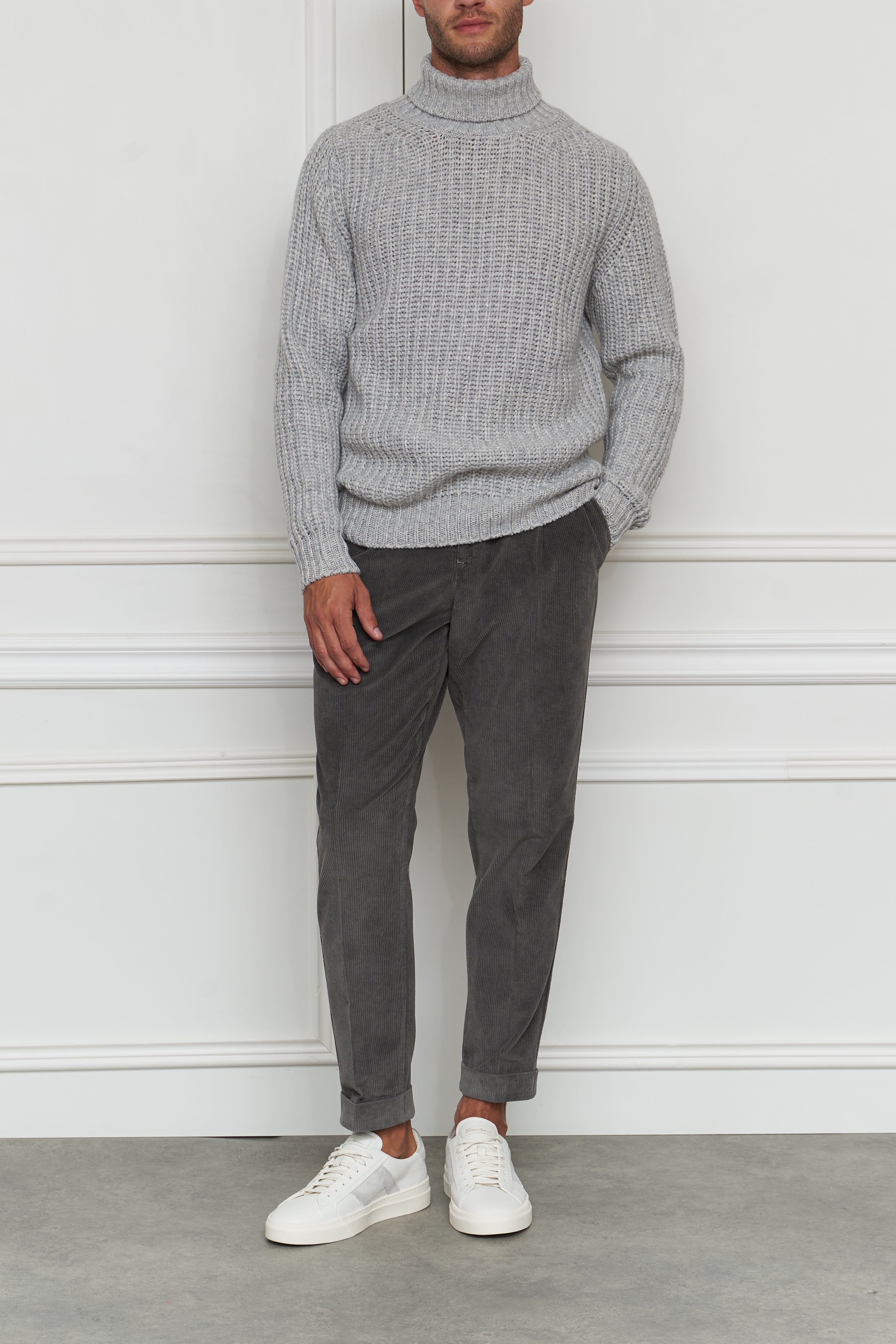 Chunky knit sweater in grey