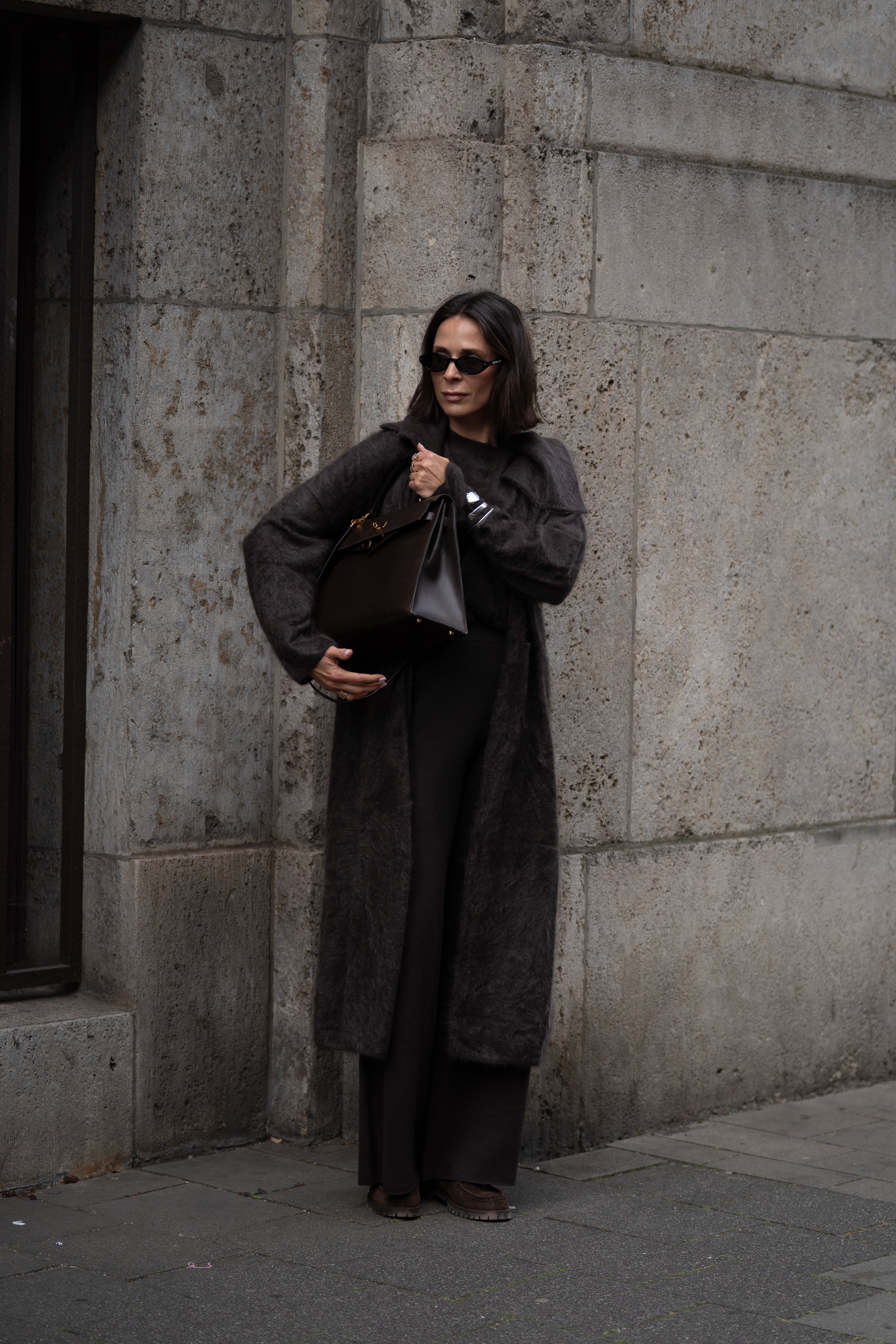 Lange Kaschmirstrickjacke in braun