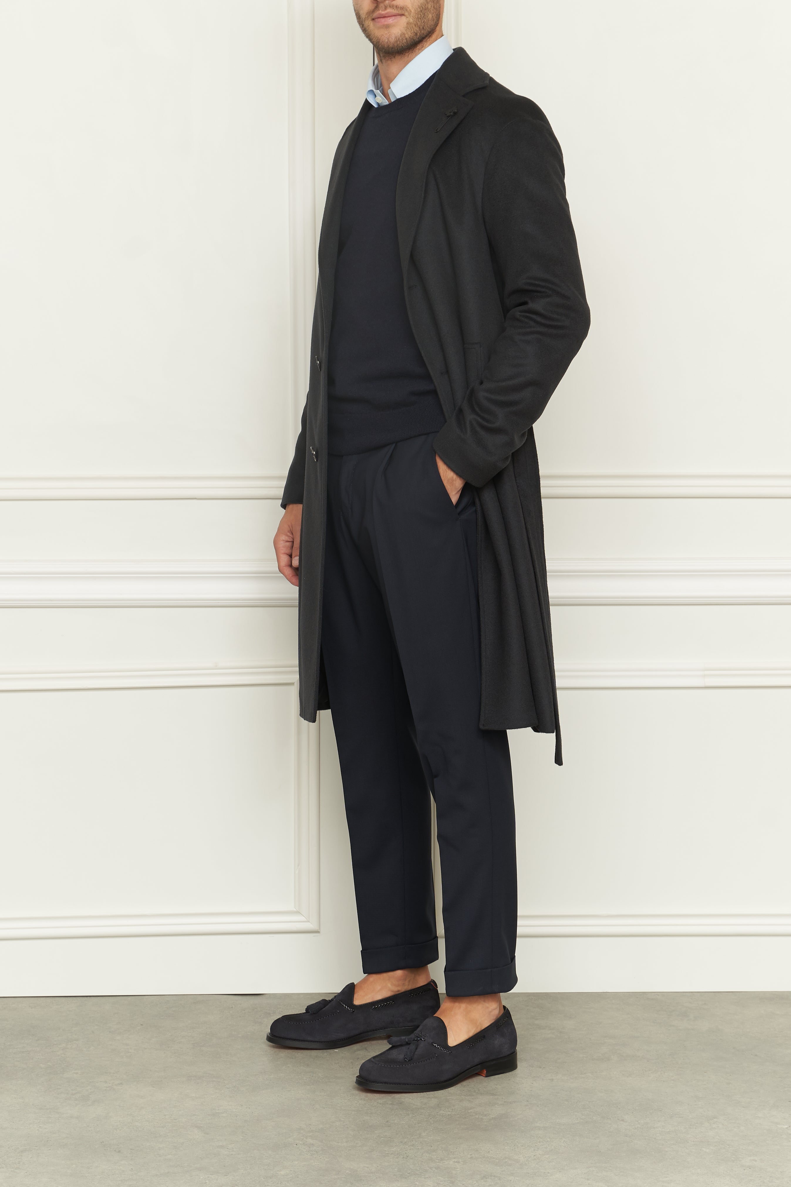 Cashmere coat in dark blue