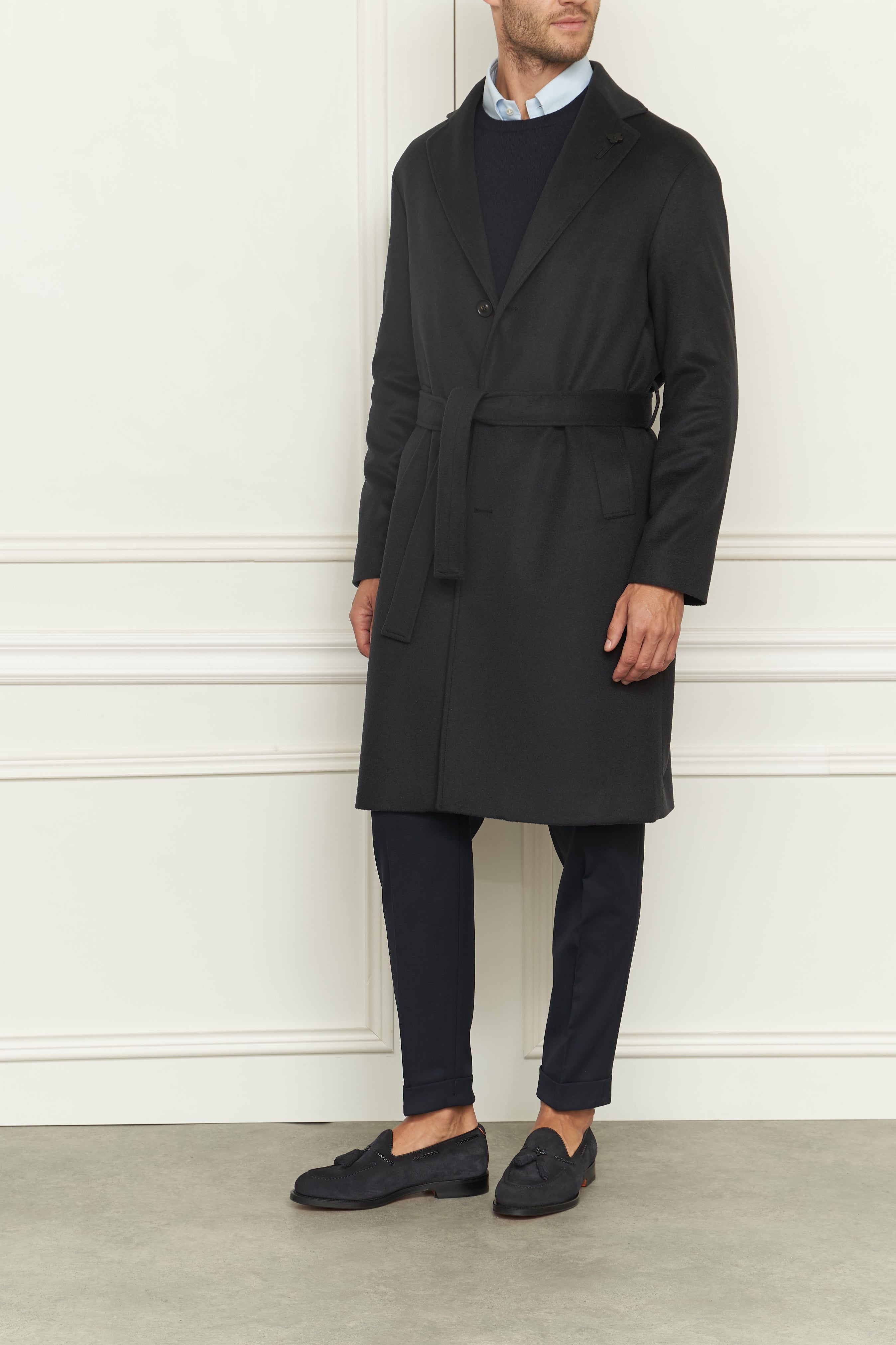 Cashmere coat in dark blue