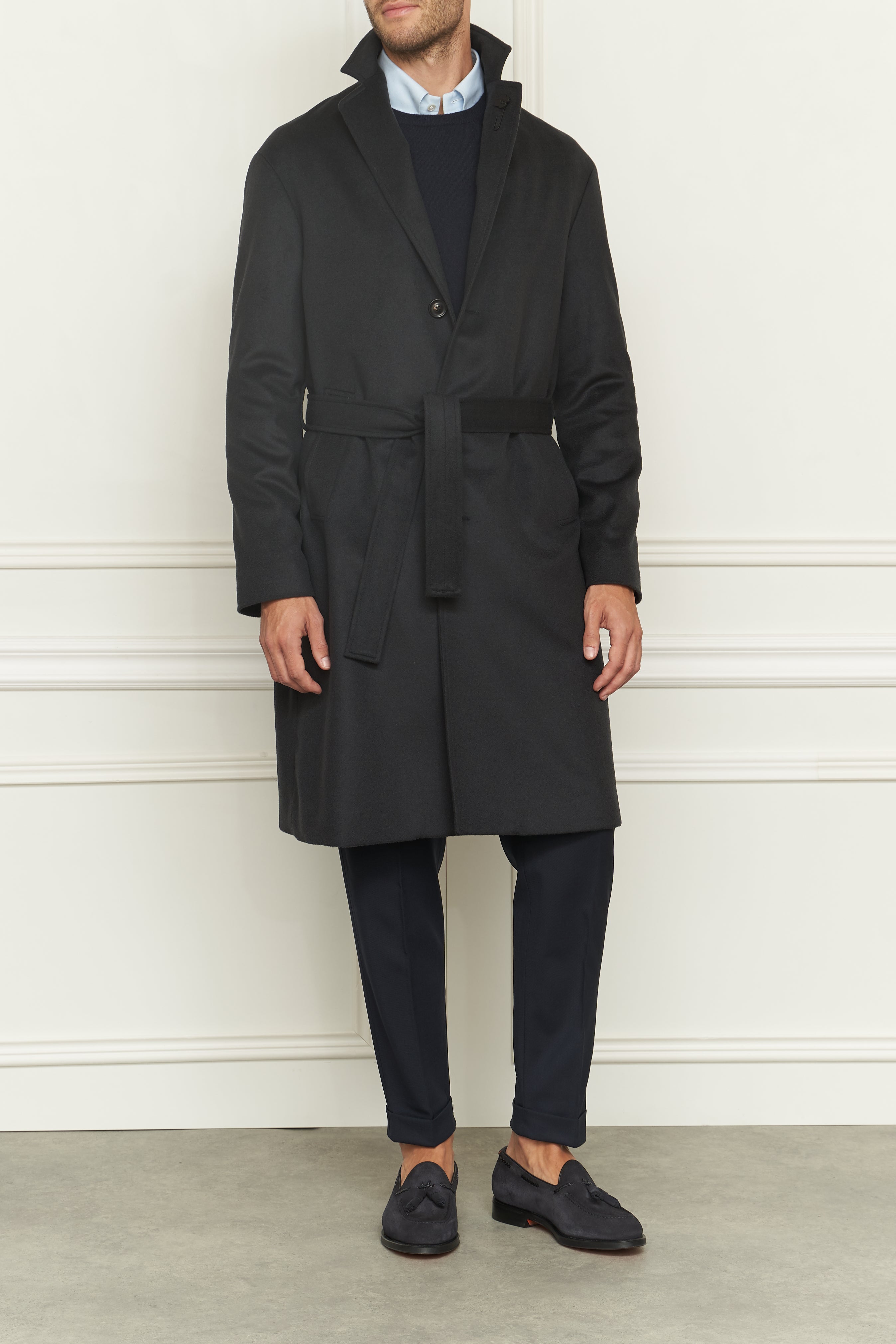Cashmere coat in dark blue
