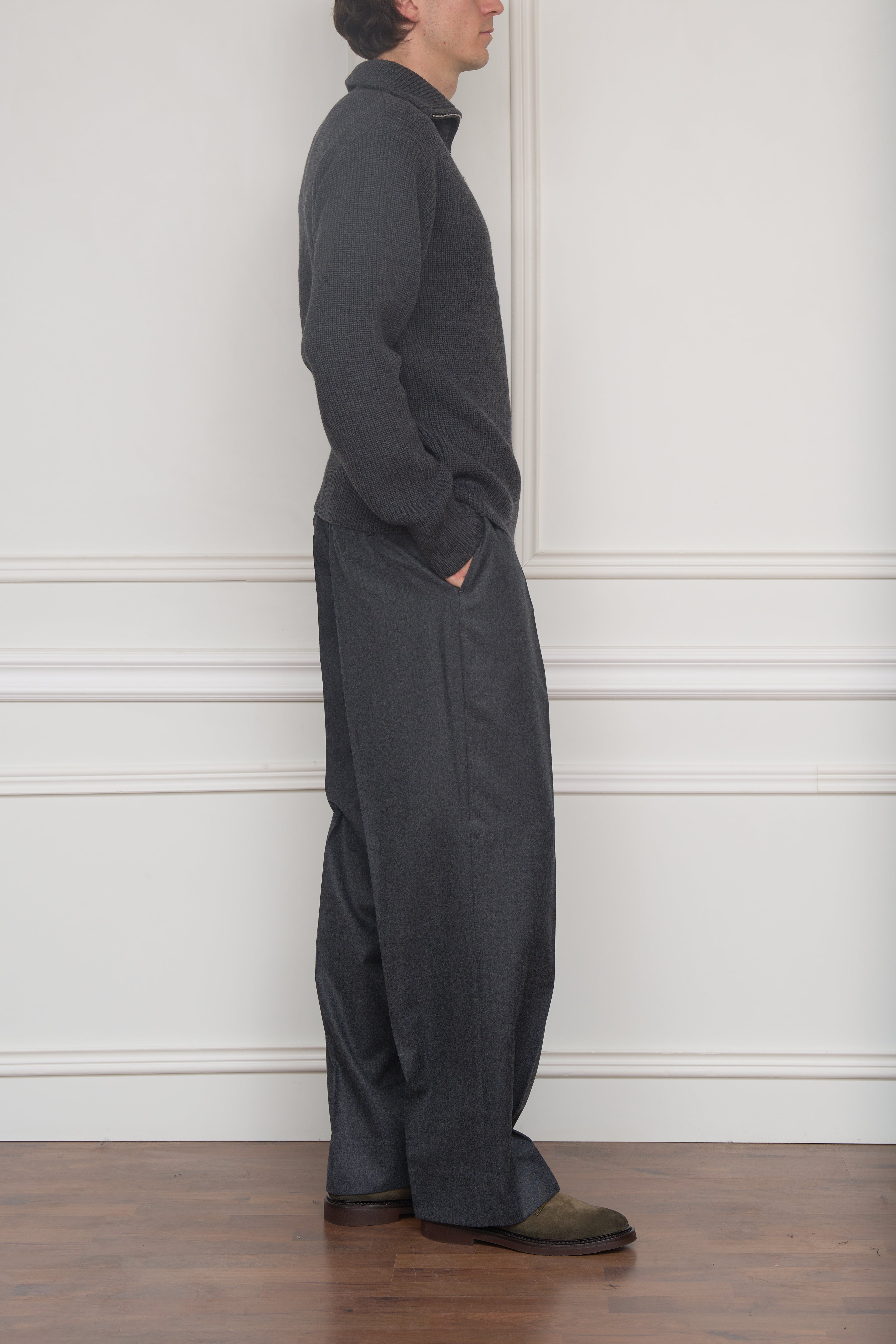 Grober Troyer in grau