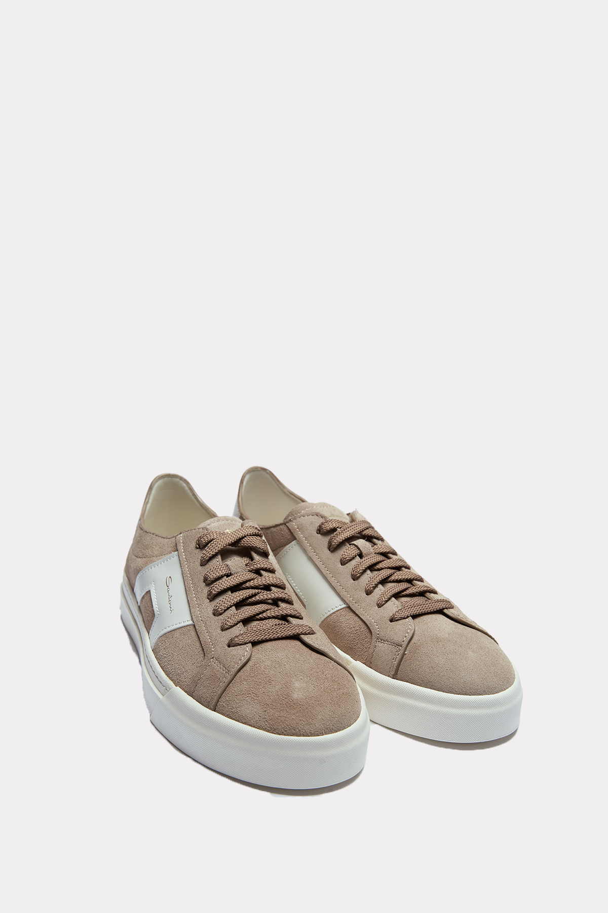 Sneakers in beige