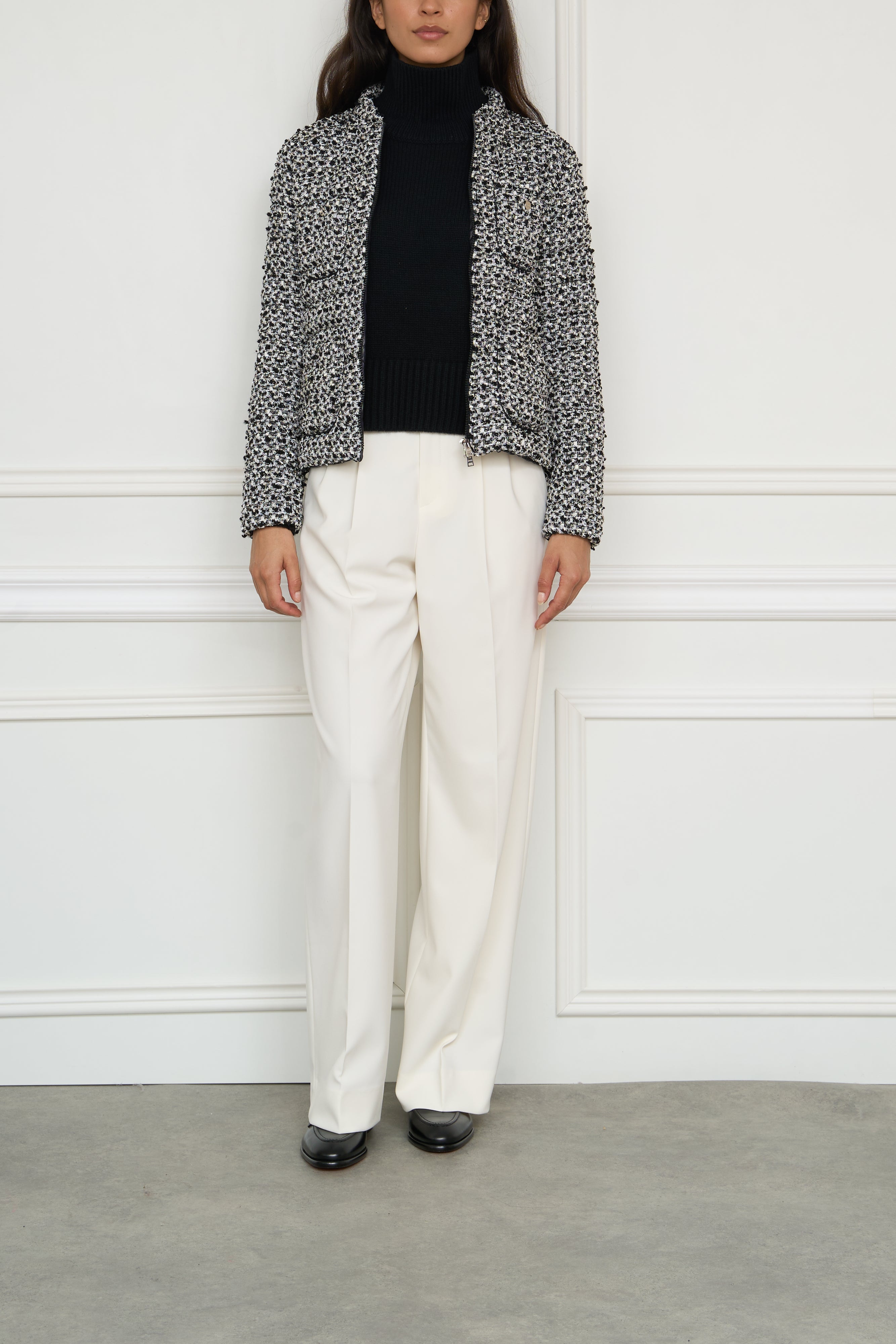 Structured jacket in black/white