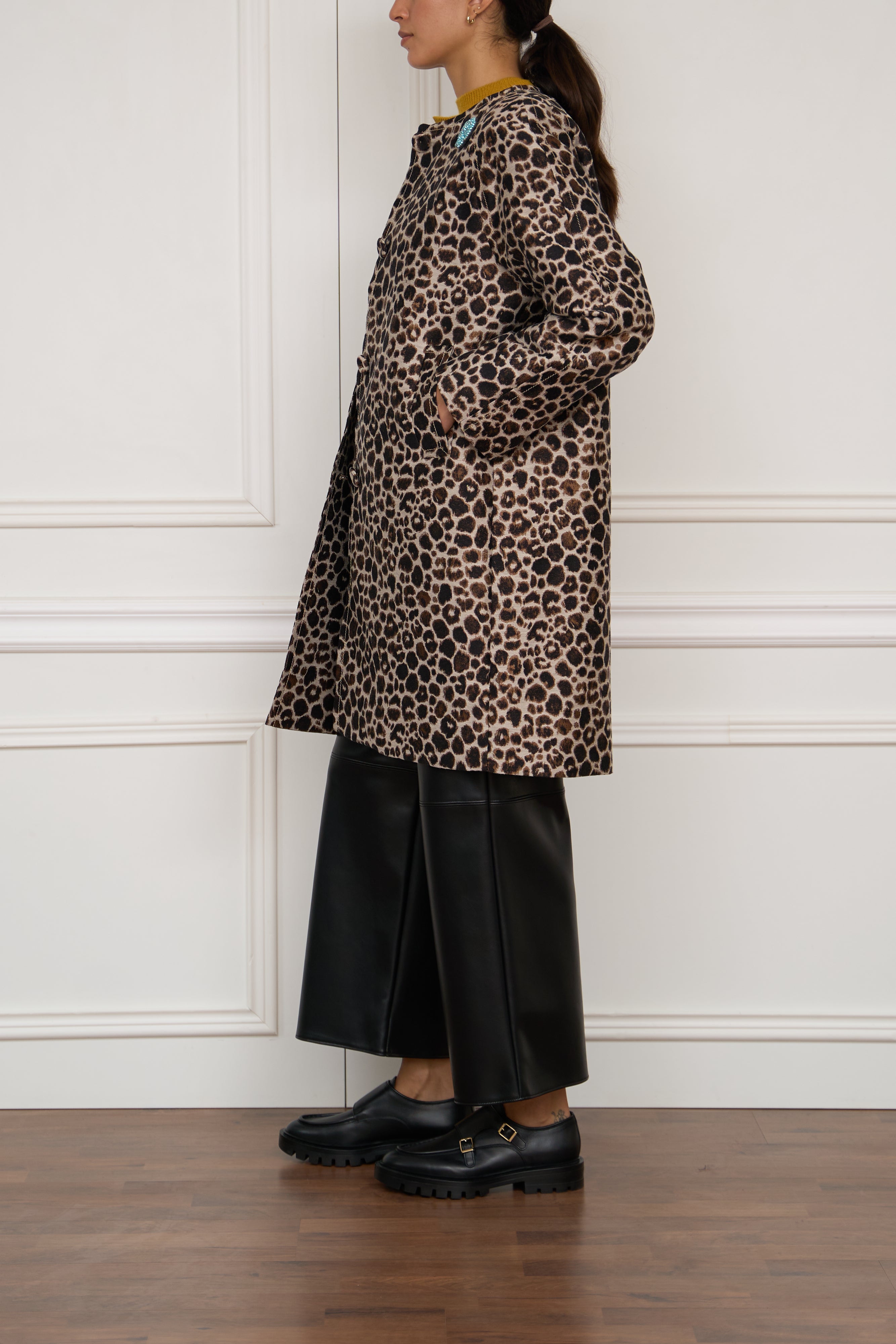 Mantel mit Leopardenmuster