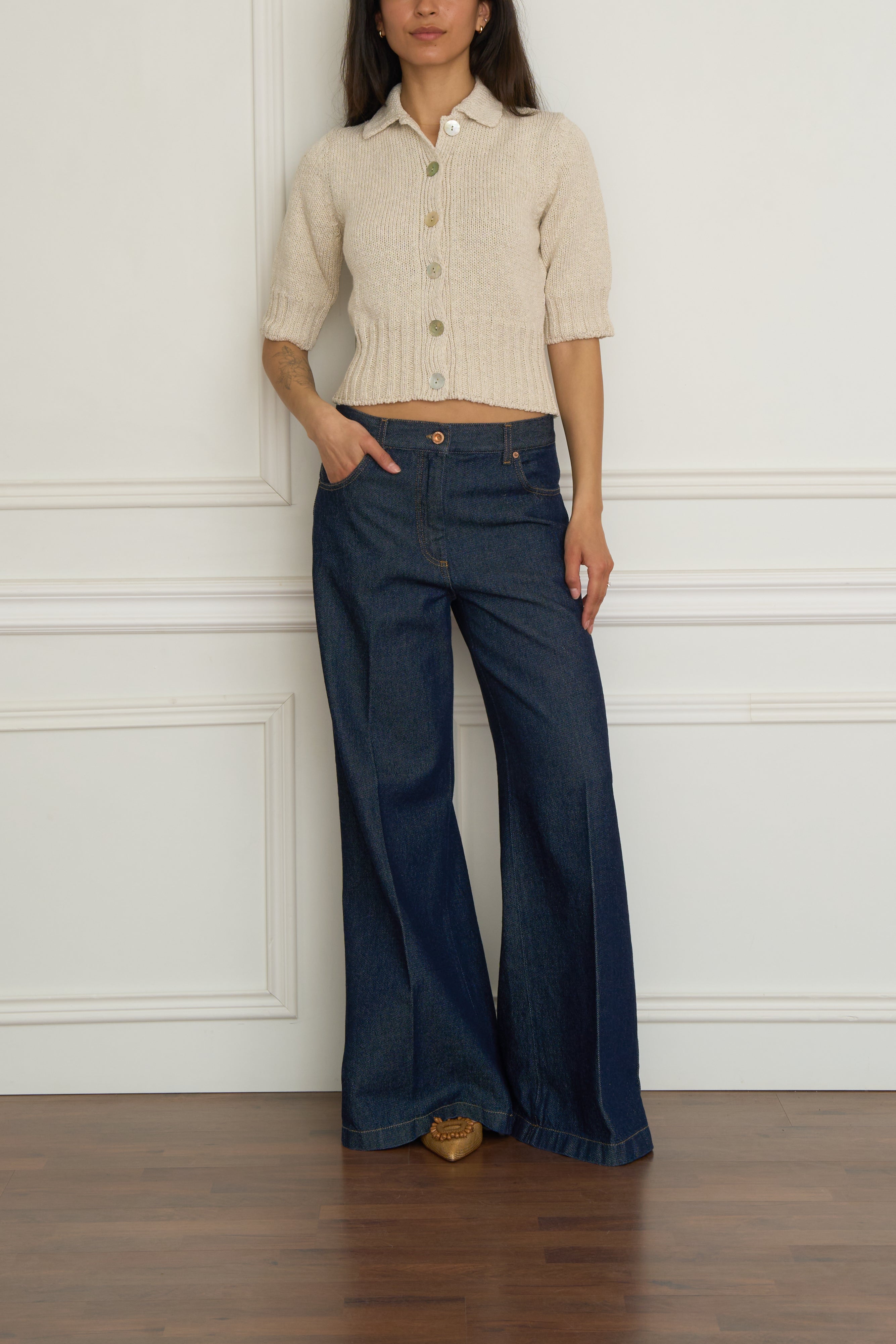 Kurzarm-Strickjacke in beige