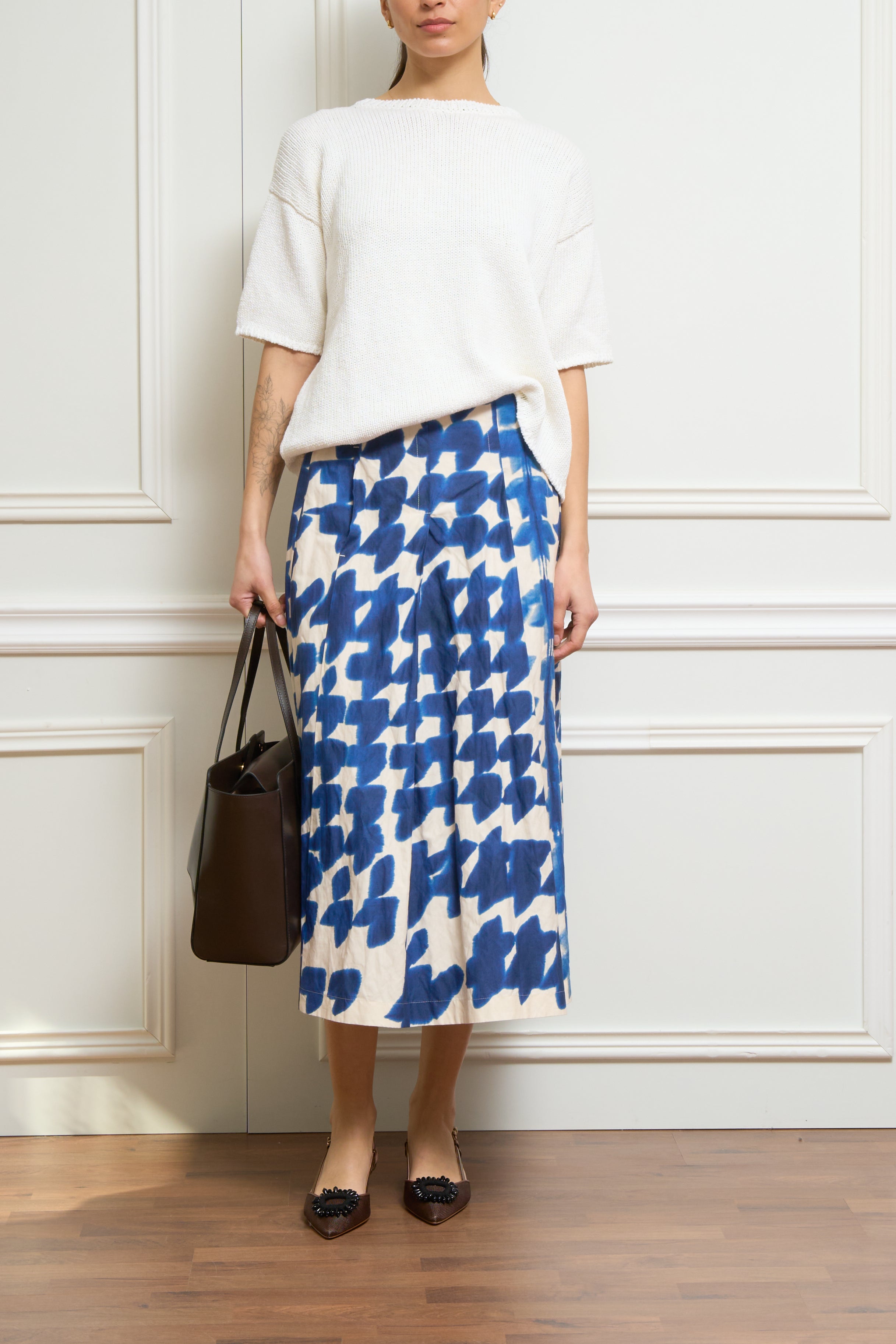 Gemusterter Rock in blau/weiß