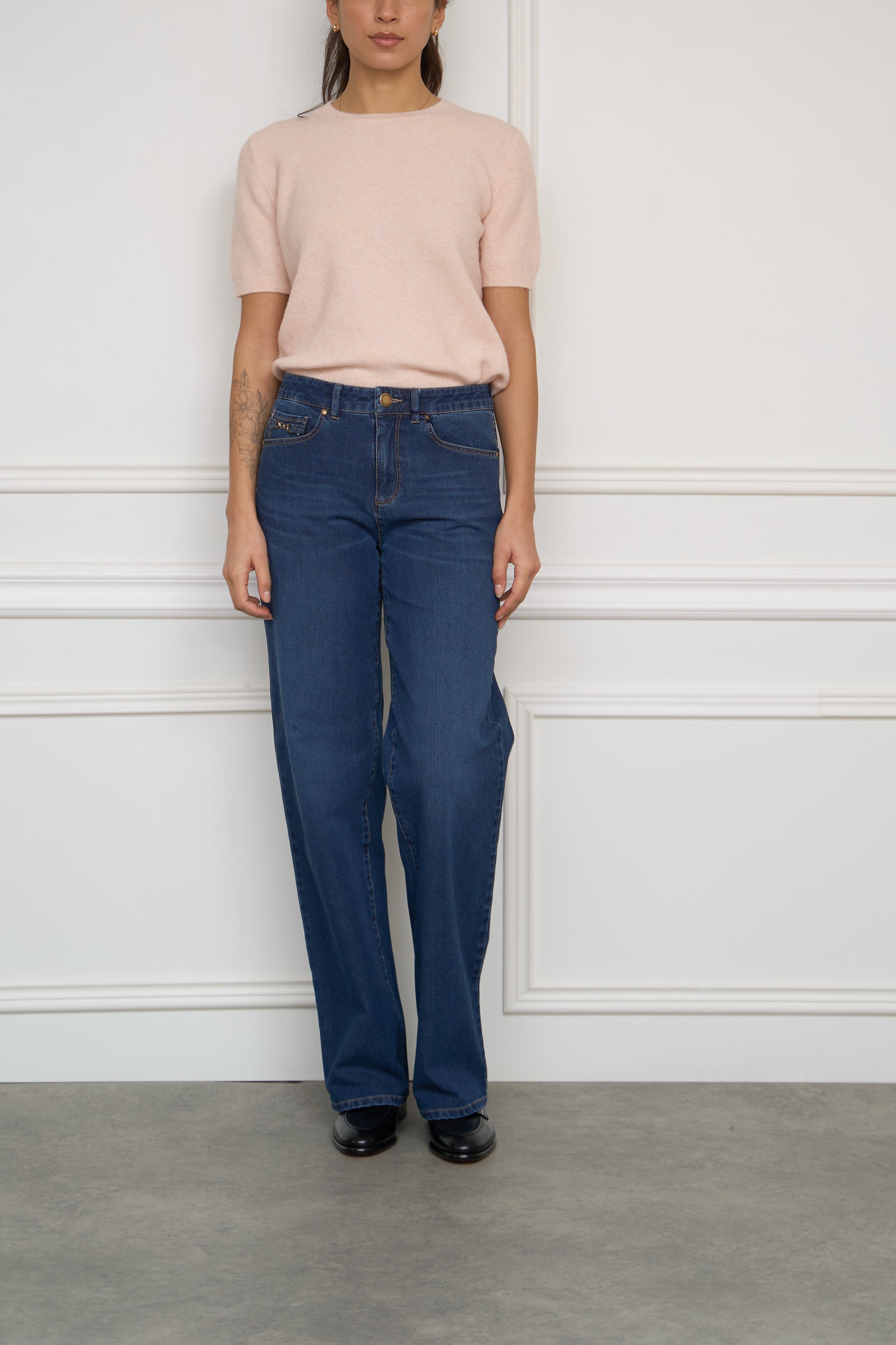 Straight jeans in dark blue