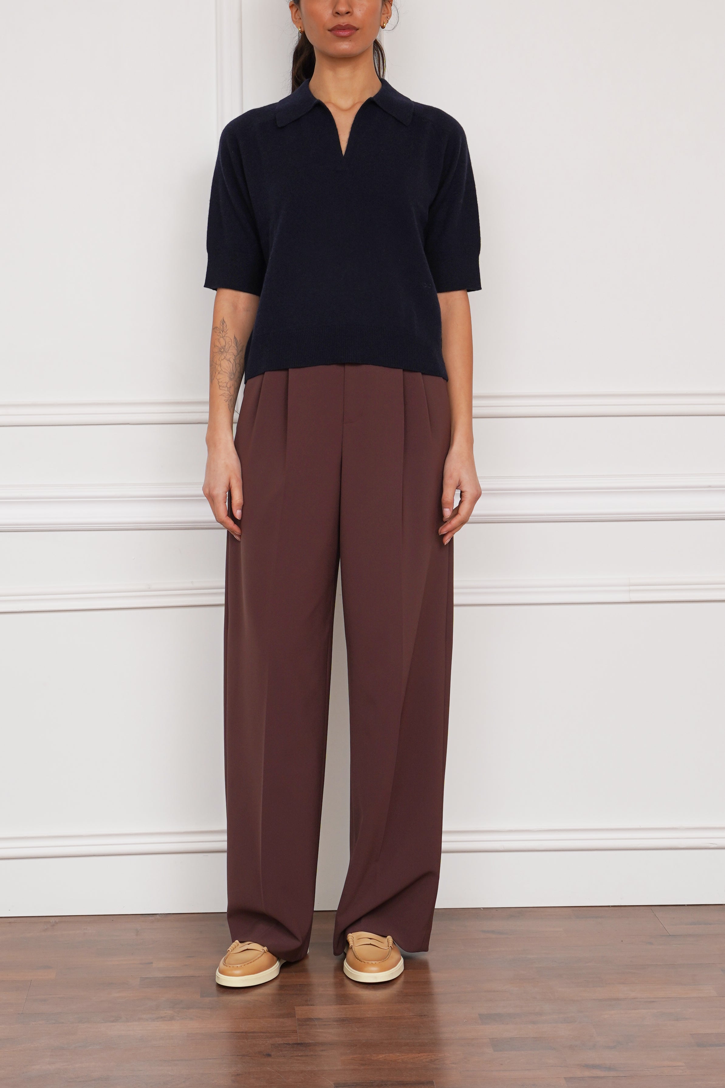 Strickpolo in marine