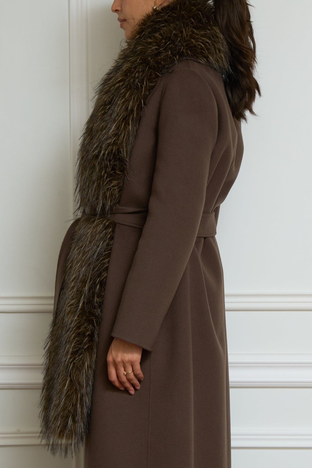 Faux fur scarf in brown