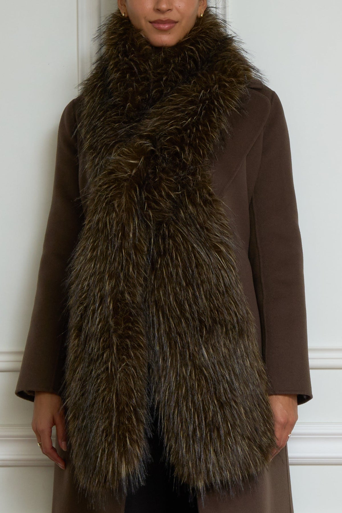 Faux fur scarf in brown