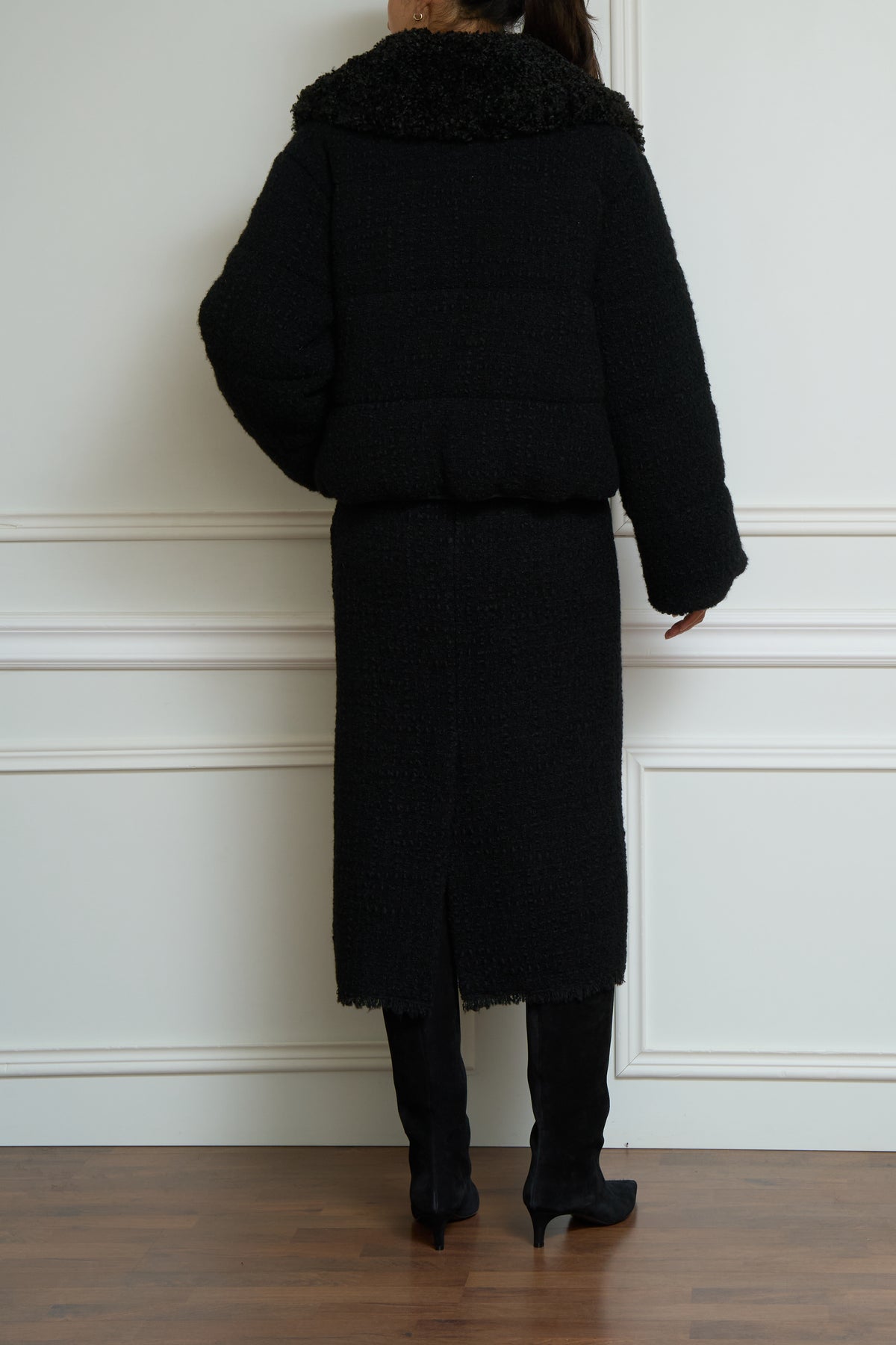 Cropped bouclé jacket with teddy collar in black