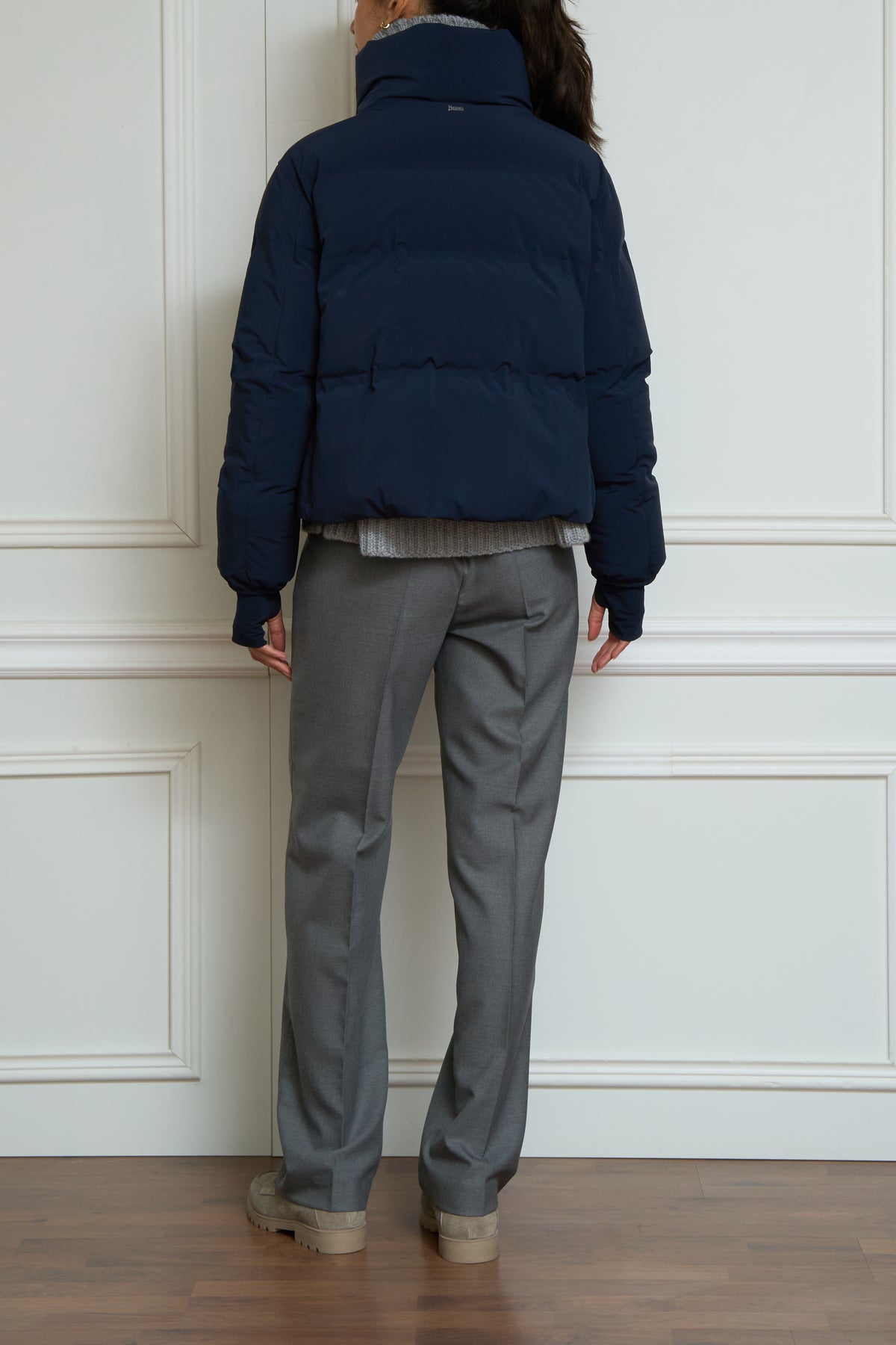 Kurze Daunenjacke in blau