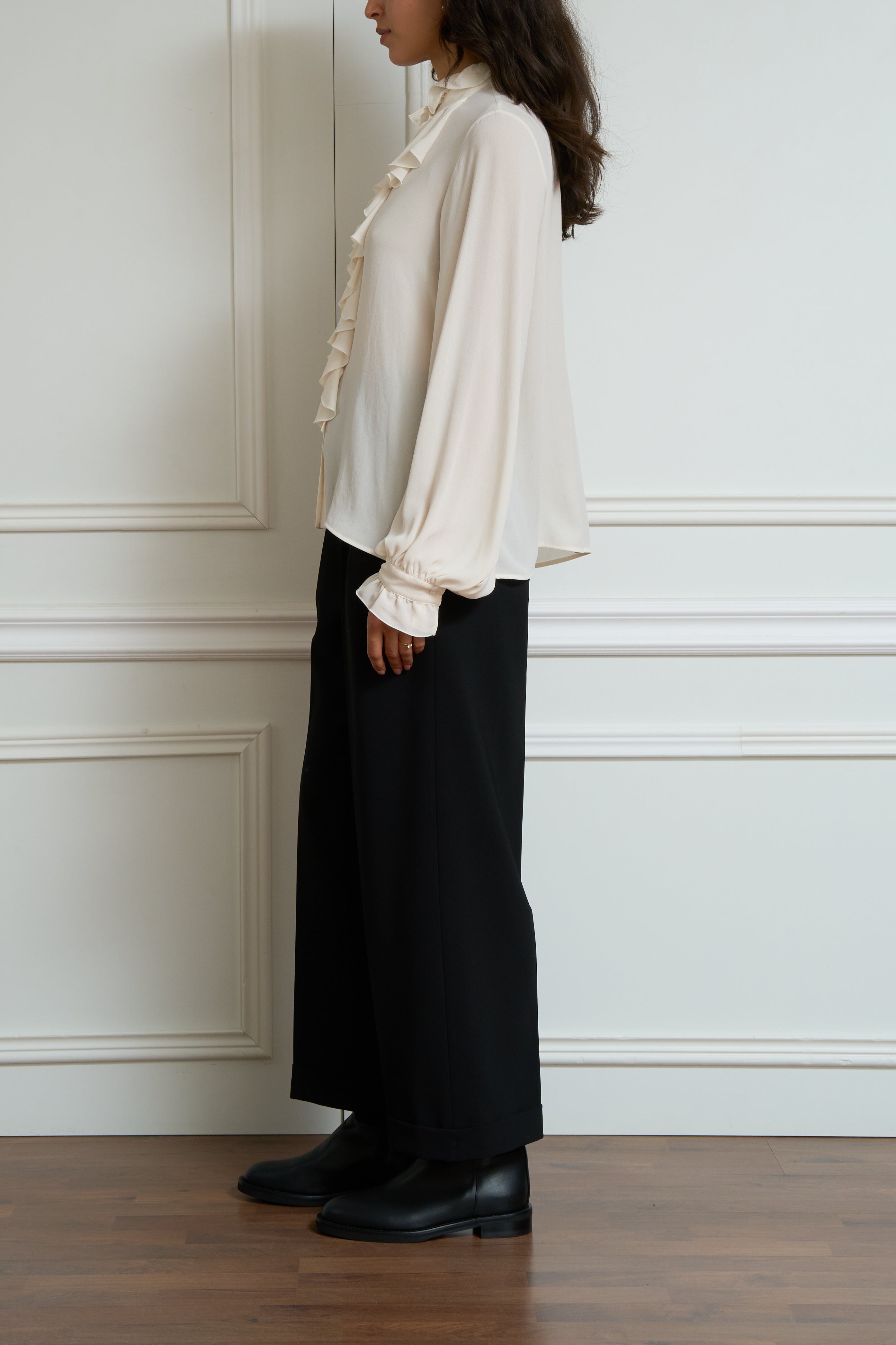Bluse mit Rüschen-Details in creme