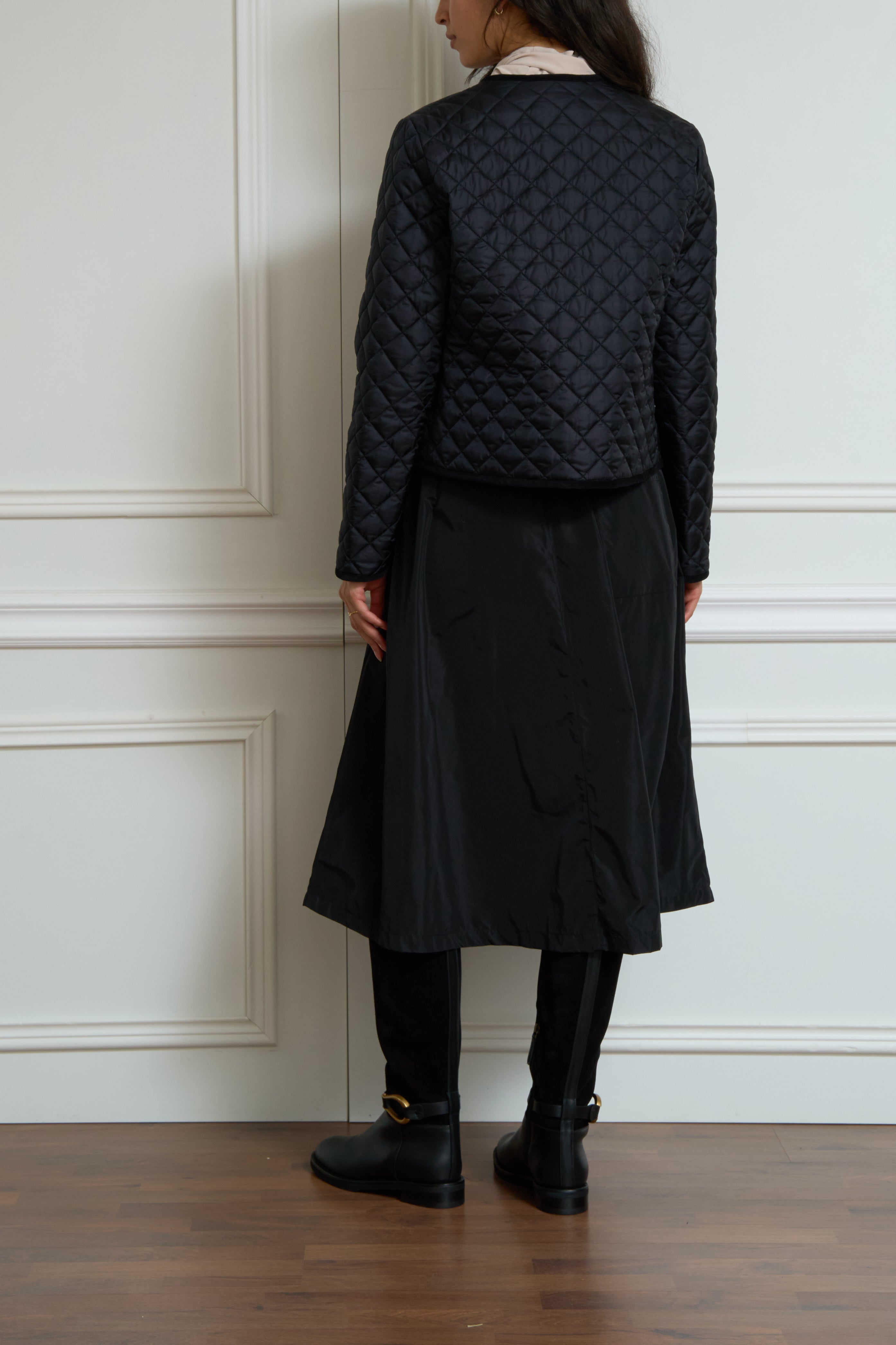 Gesteppte Jacke in schwarz