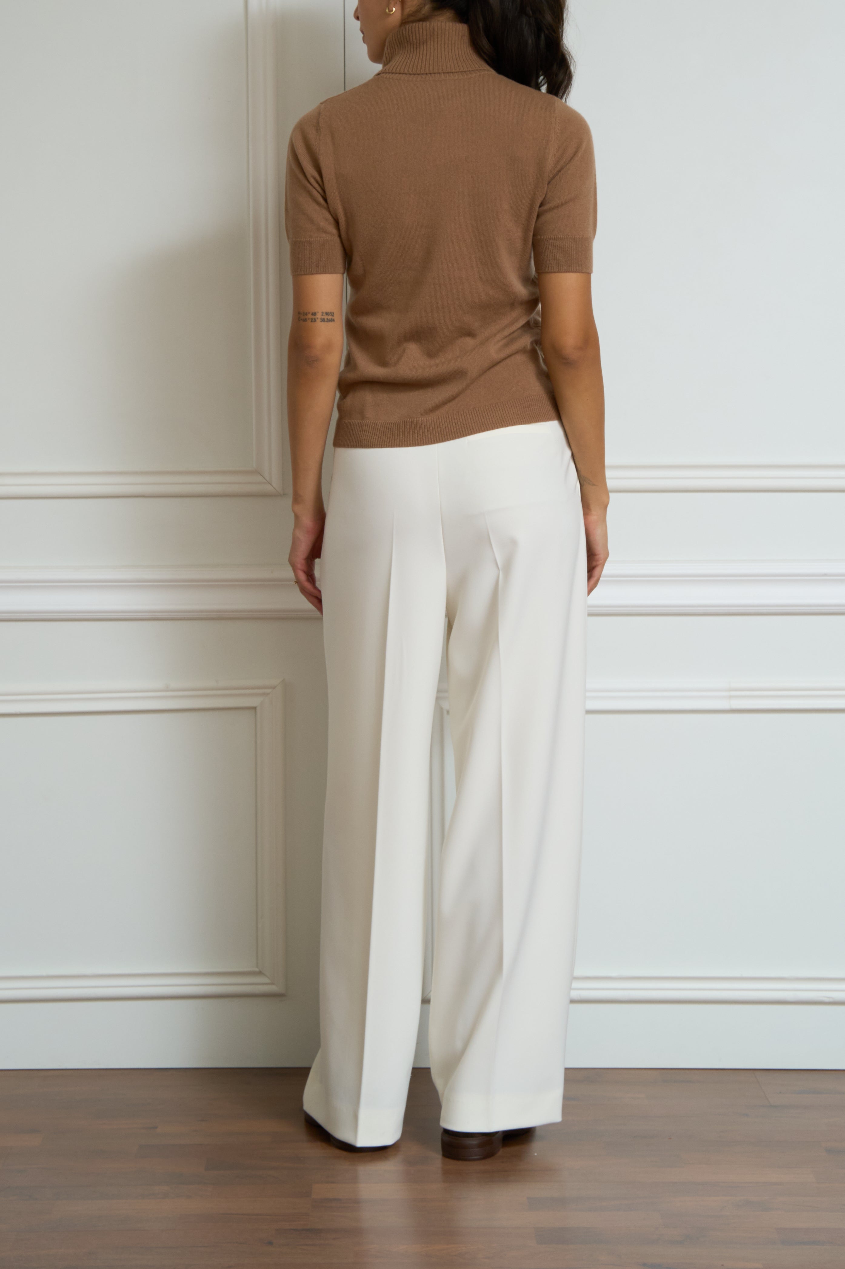 Rollkragenpullover in camel