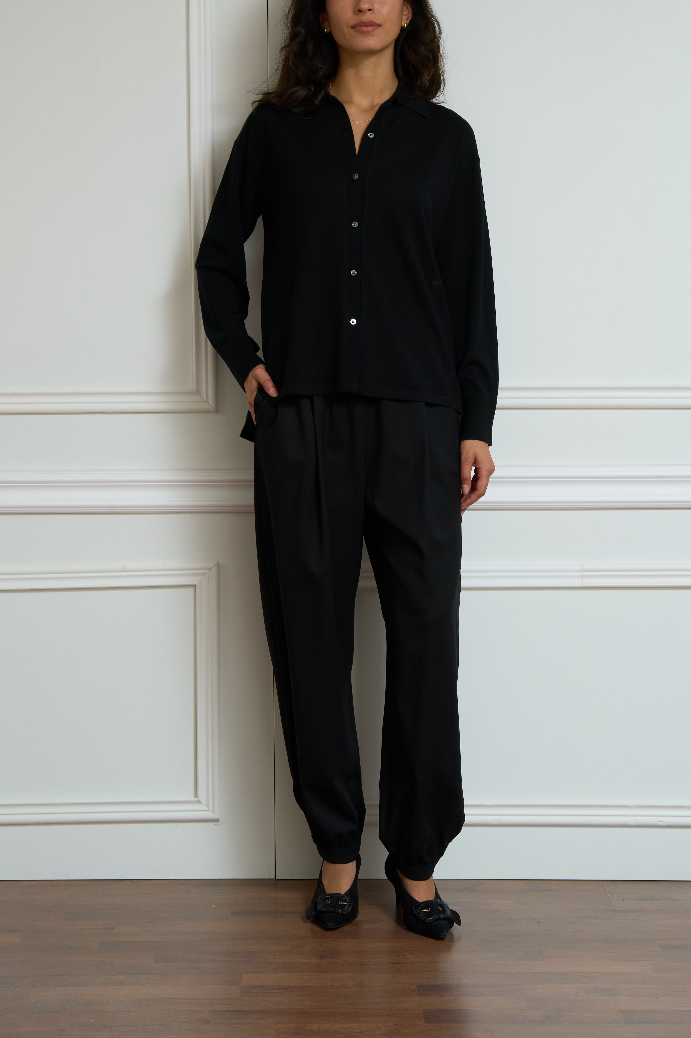 Strickhemd aus Merinowolle in schwarz