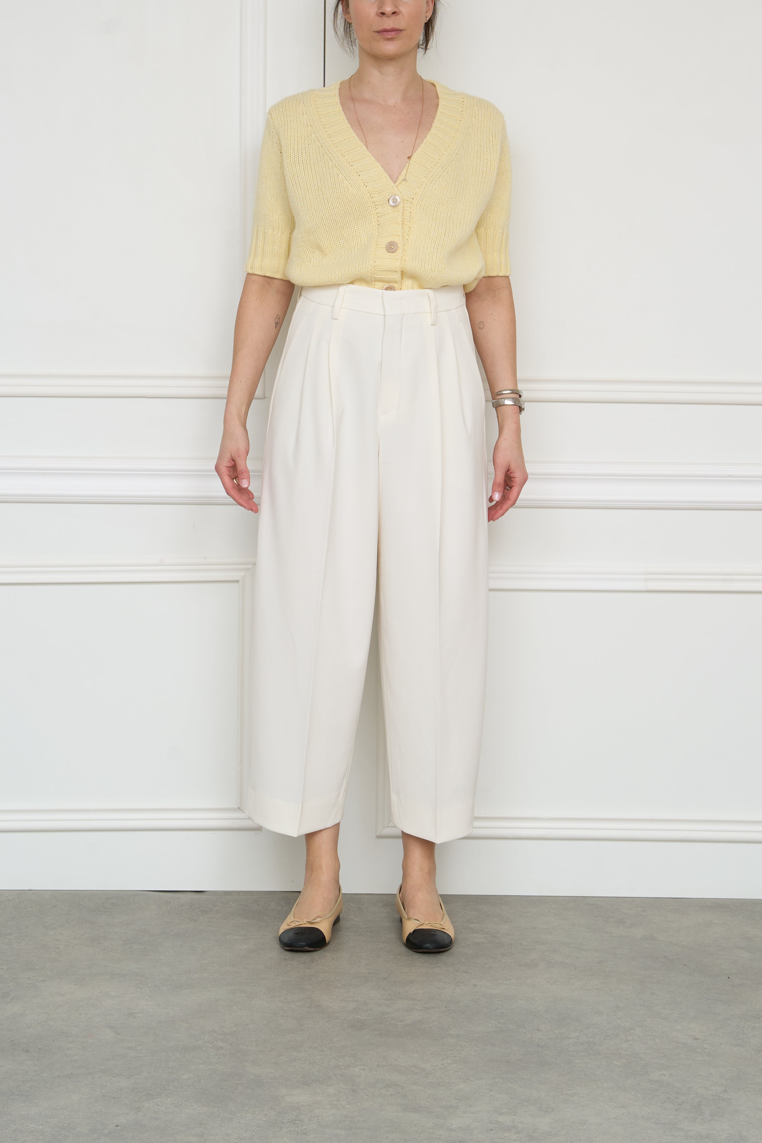 Cropped trousers 'NOA' in white