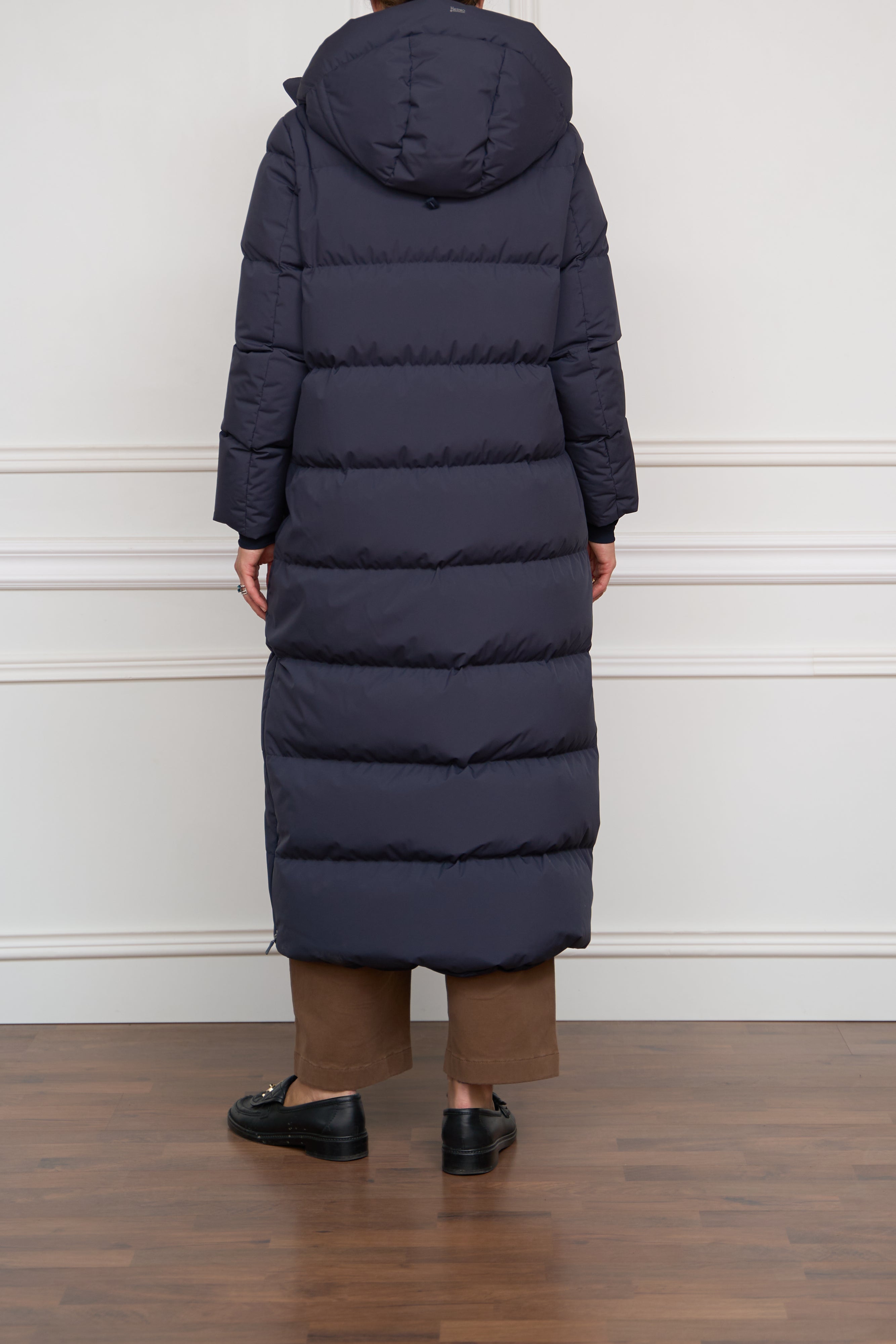 Short down jacket in blue/white