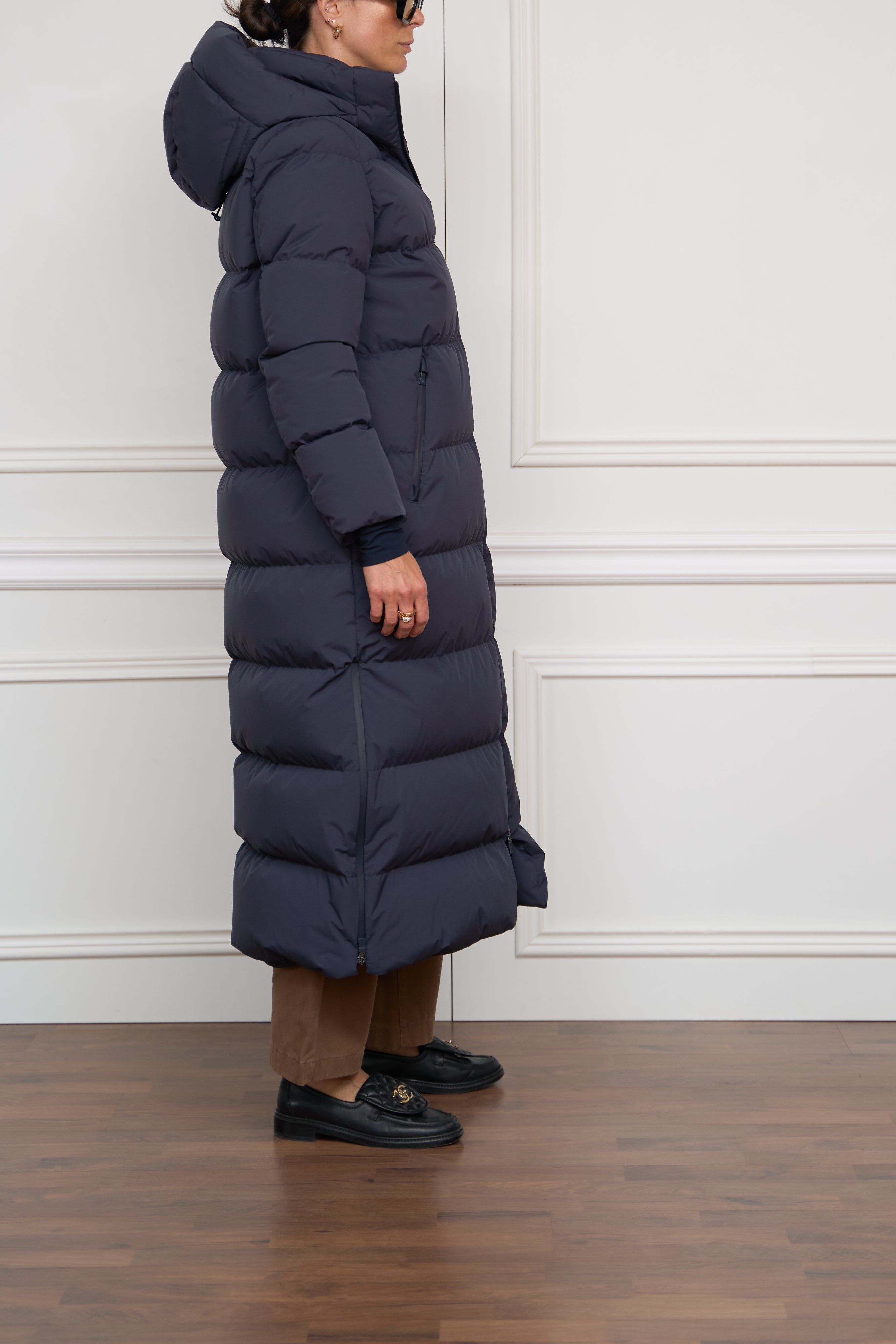 Short down jacket in blue/white