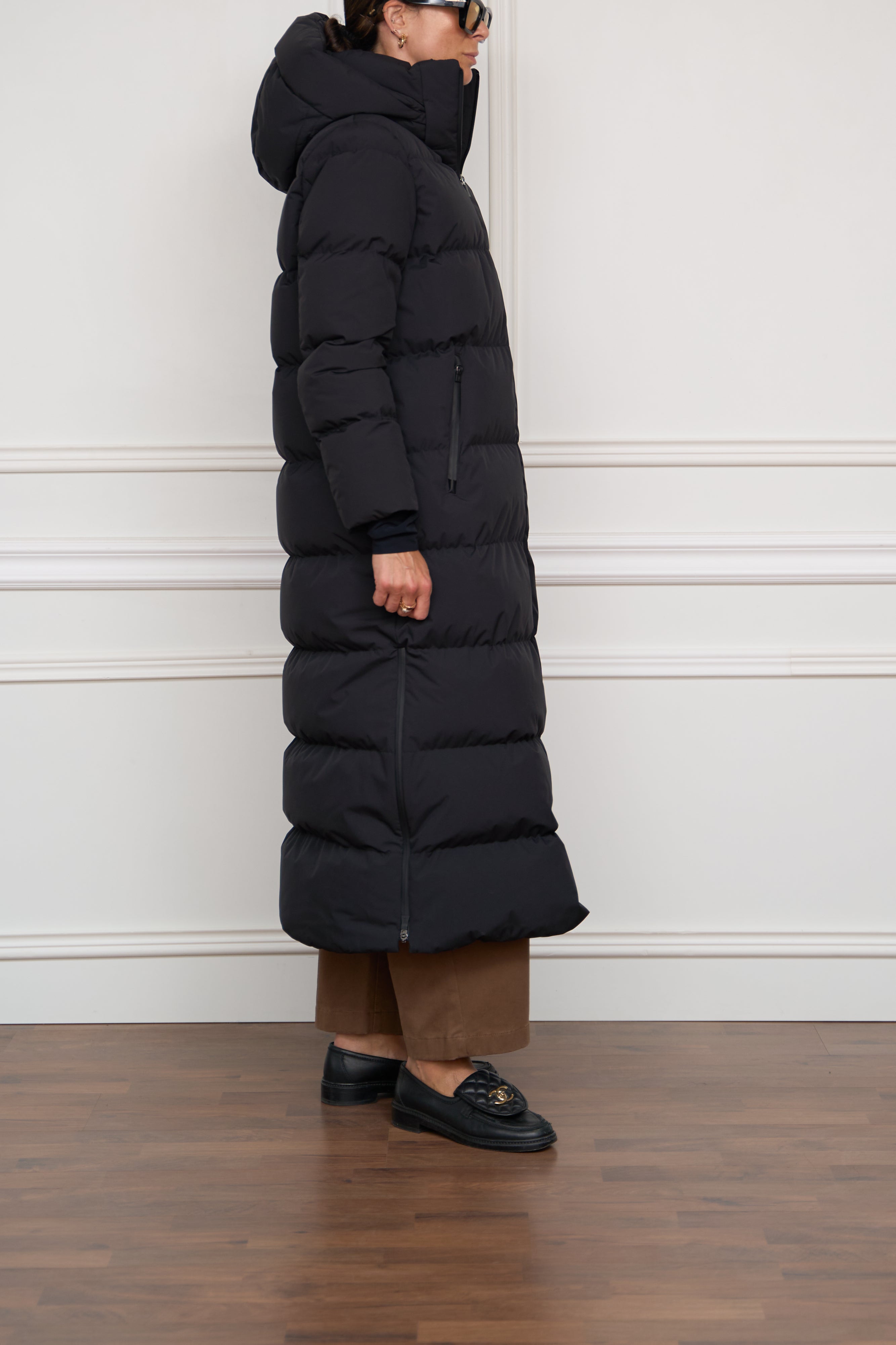 Short down jacket in blue/white