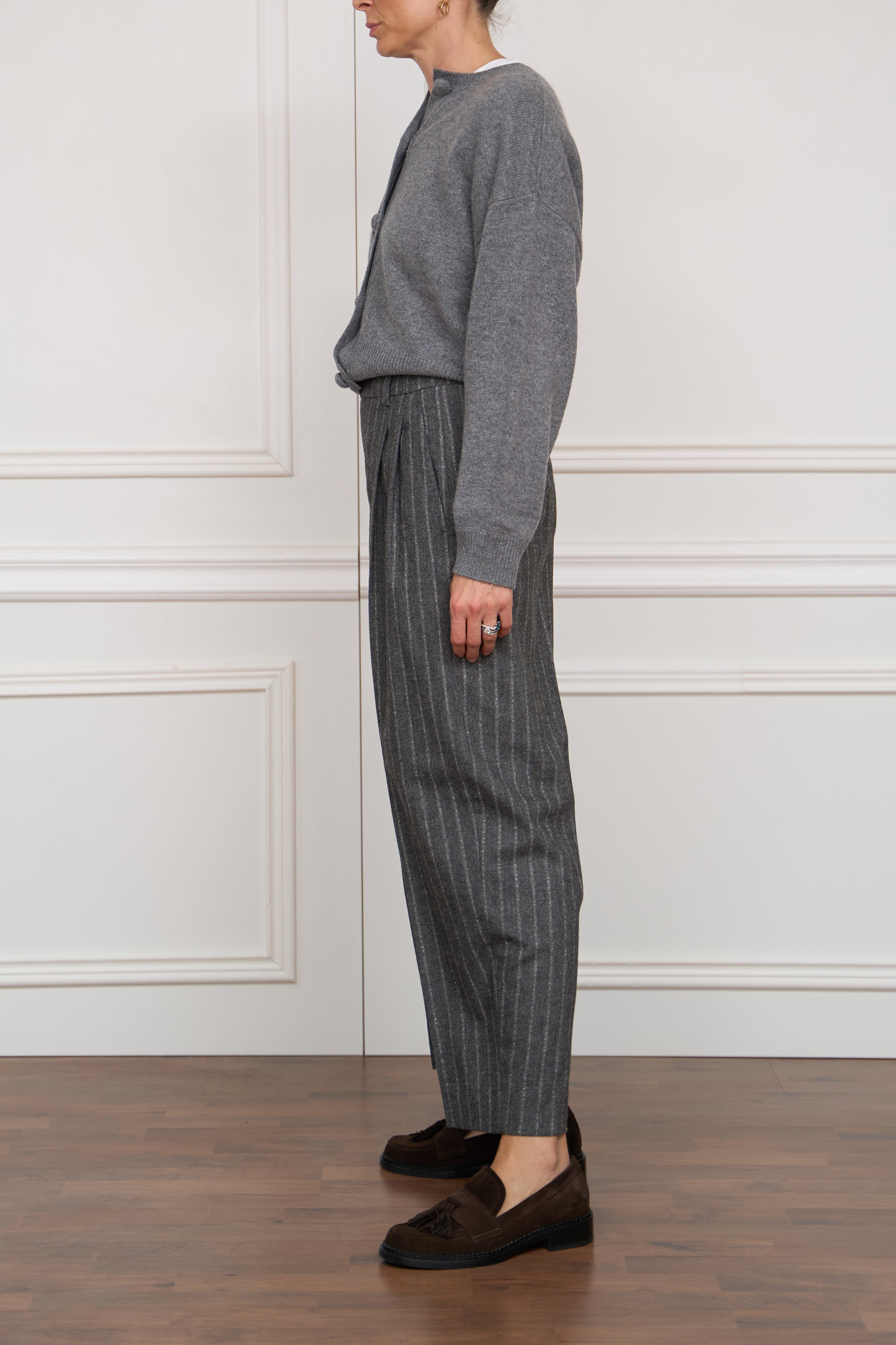 Shortened NOA in grey striped