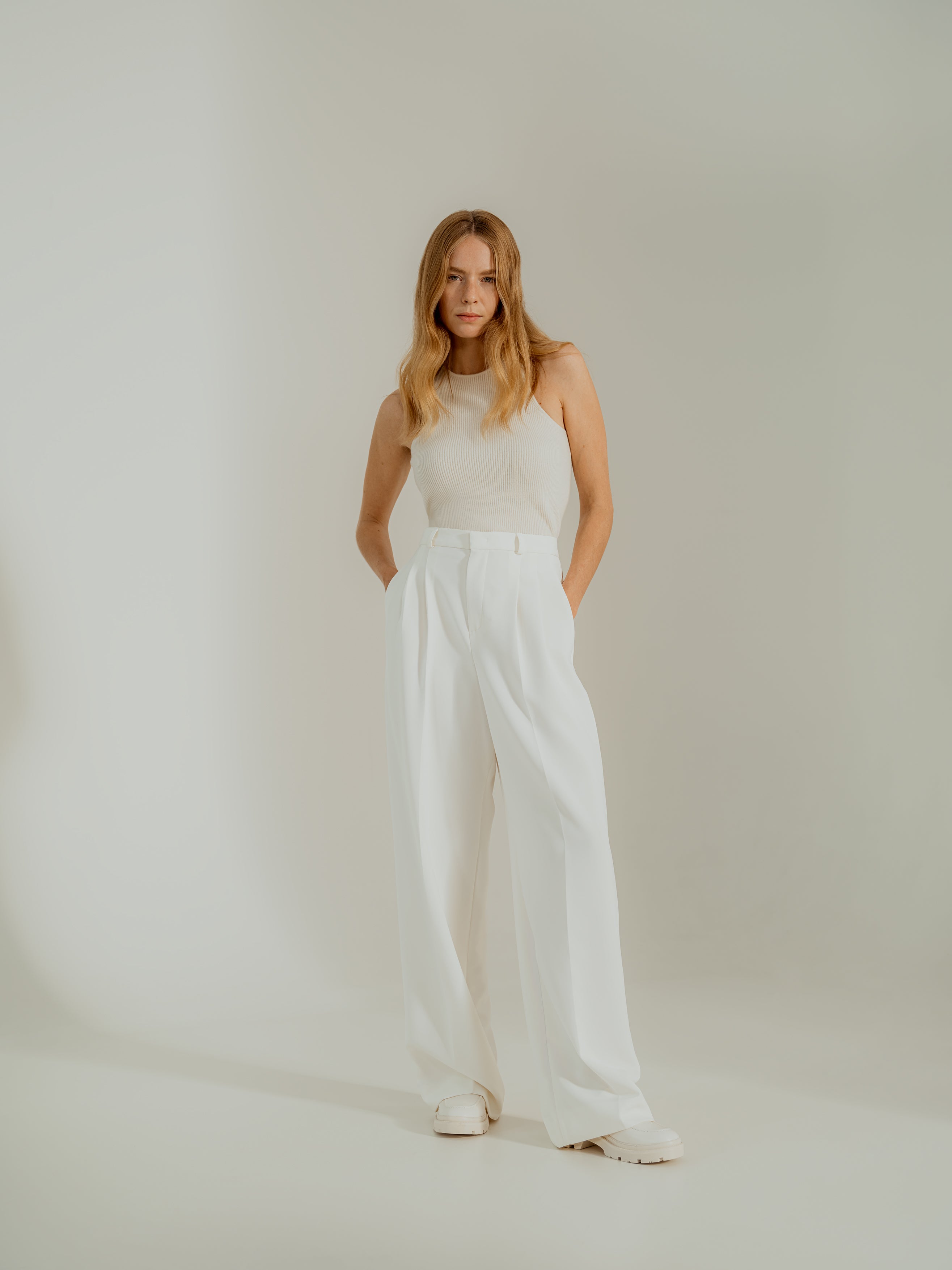 Pants 'NOA' in white