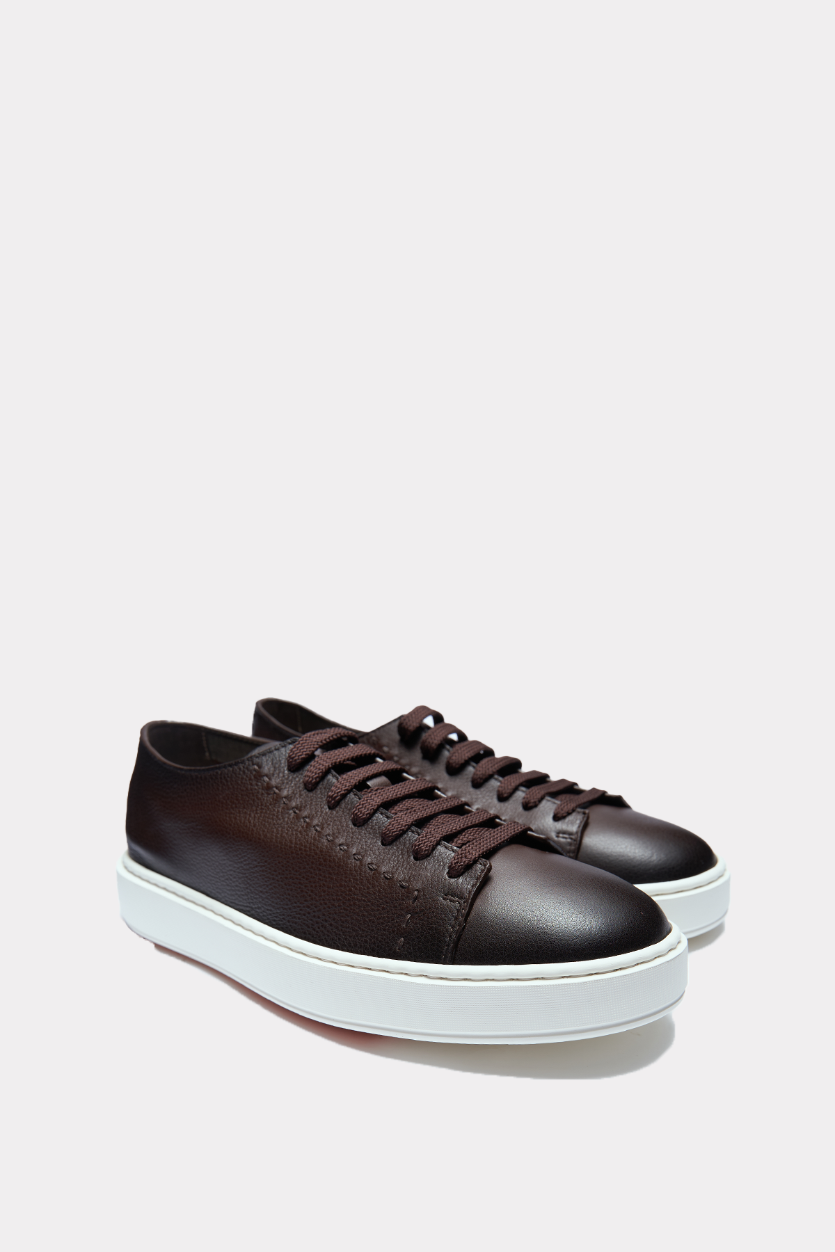 Sneakers in brown