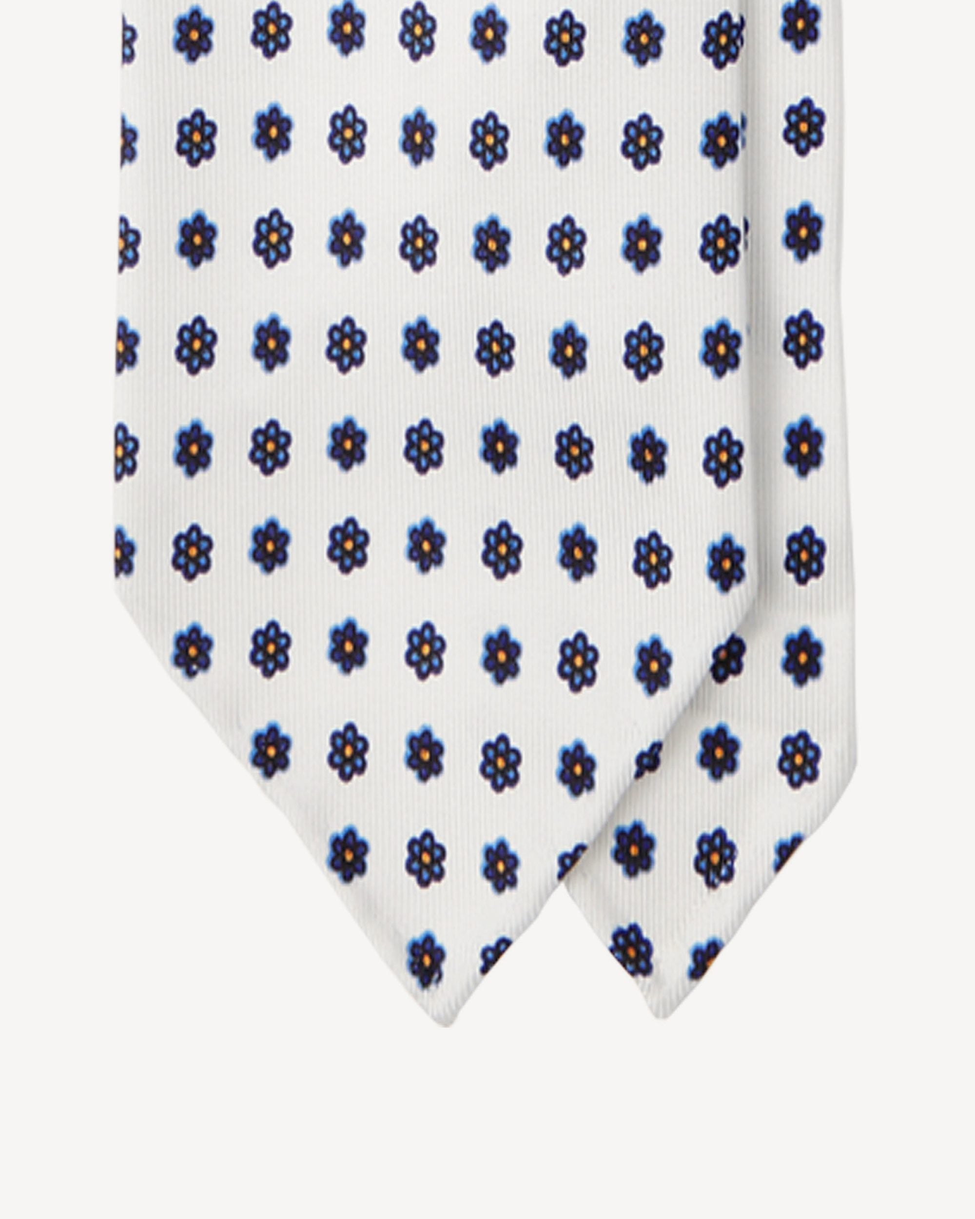 Tie in white