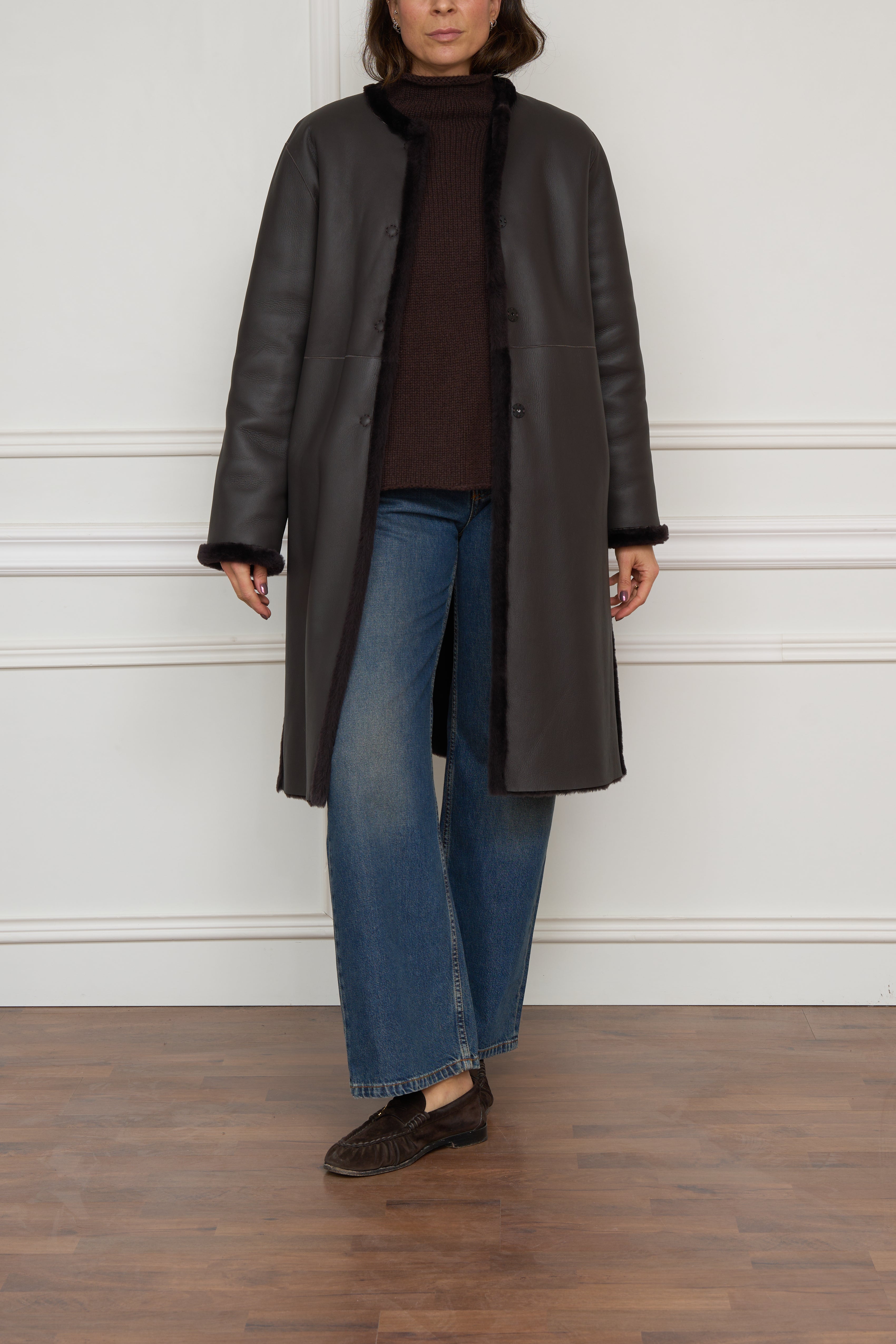 Wendemantel aus Lammfell und Leder in braun