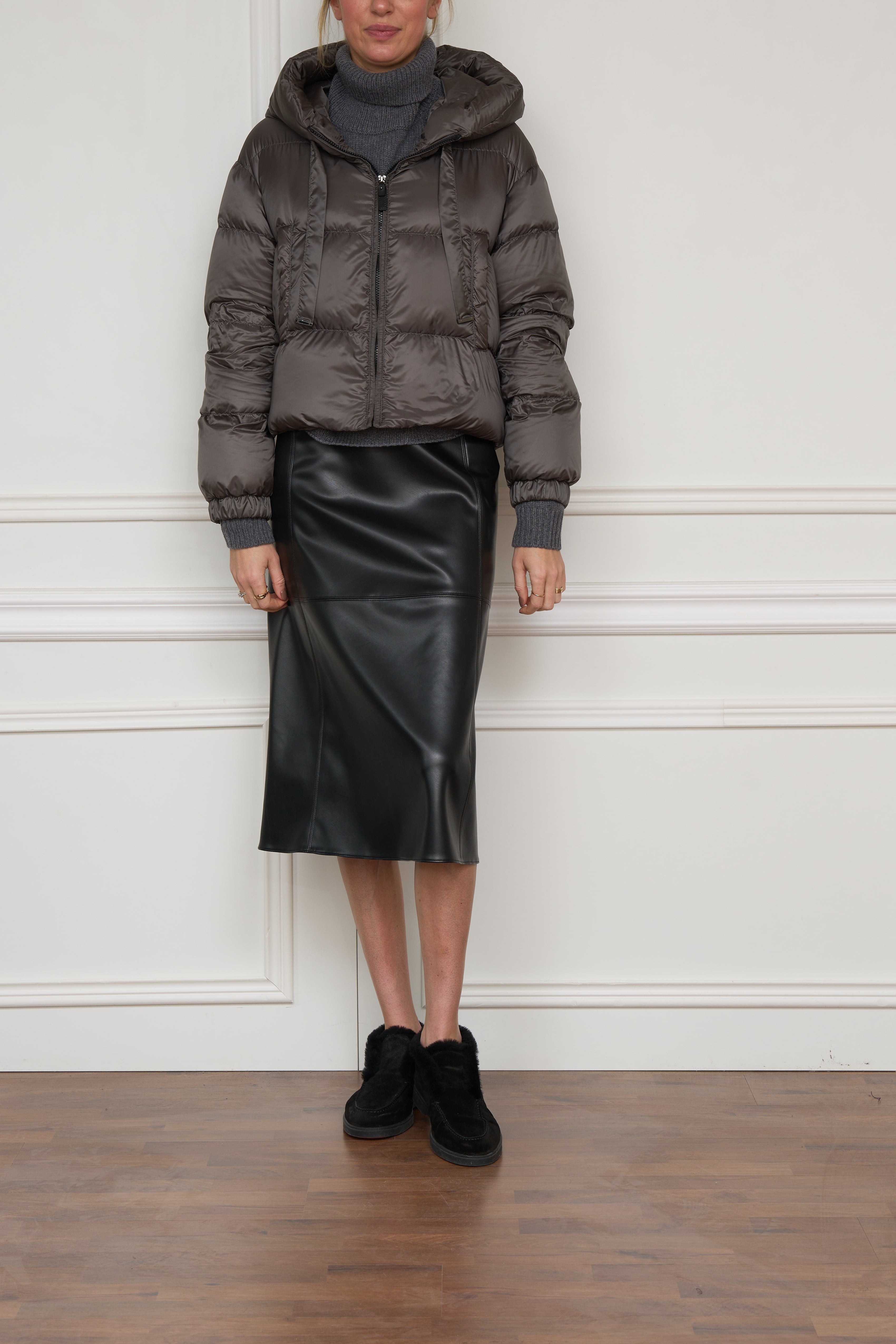 Verkürzte Daunenjacke 'Seie' in grau