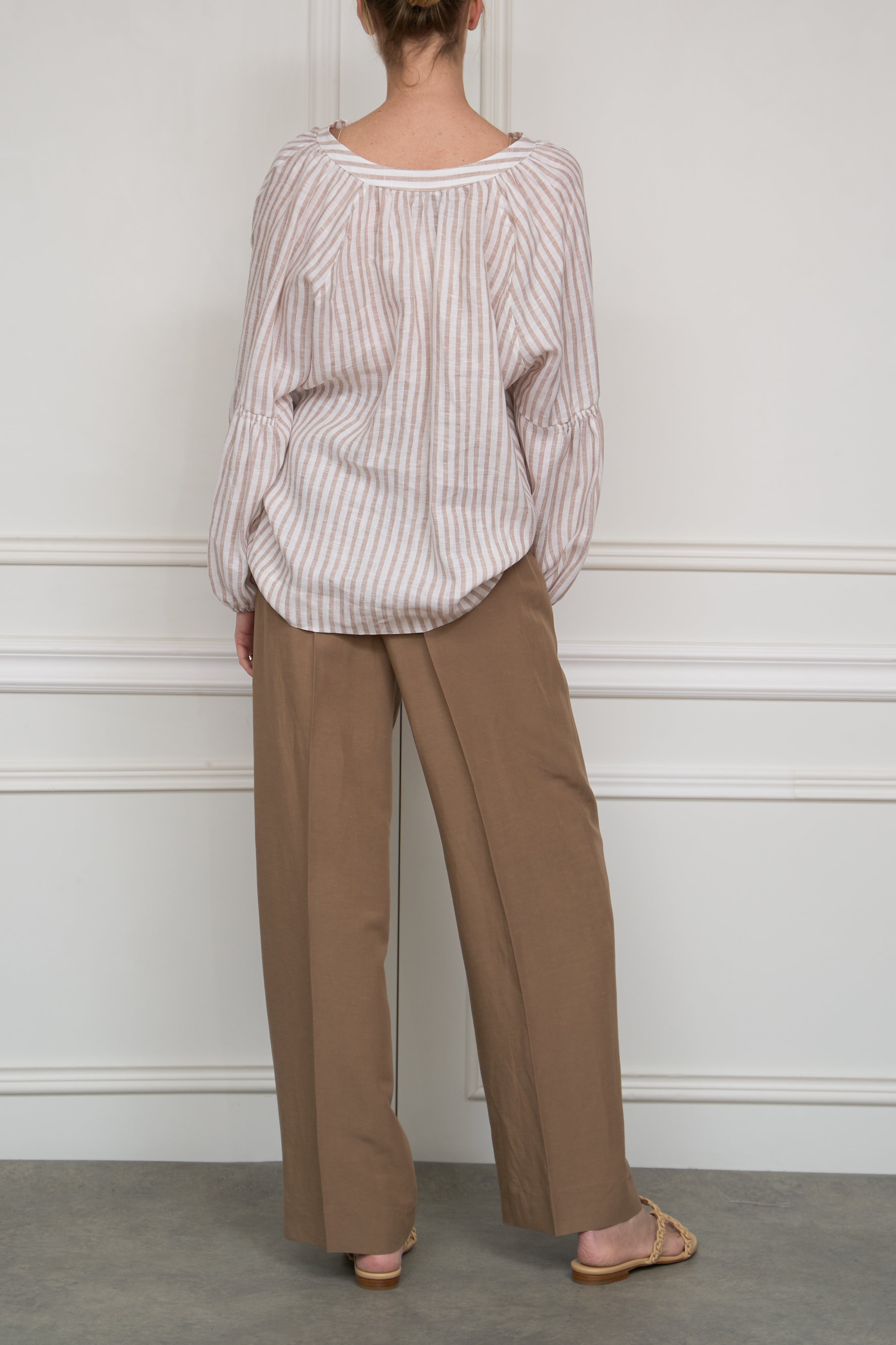 Cropped trousers 'NOA' in cashew