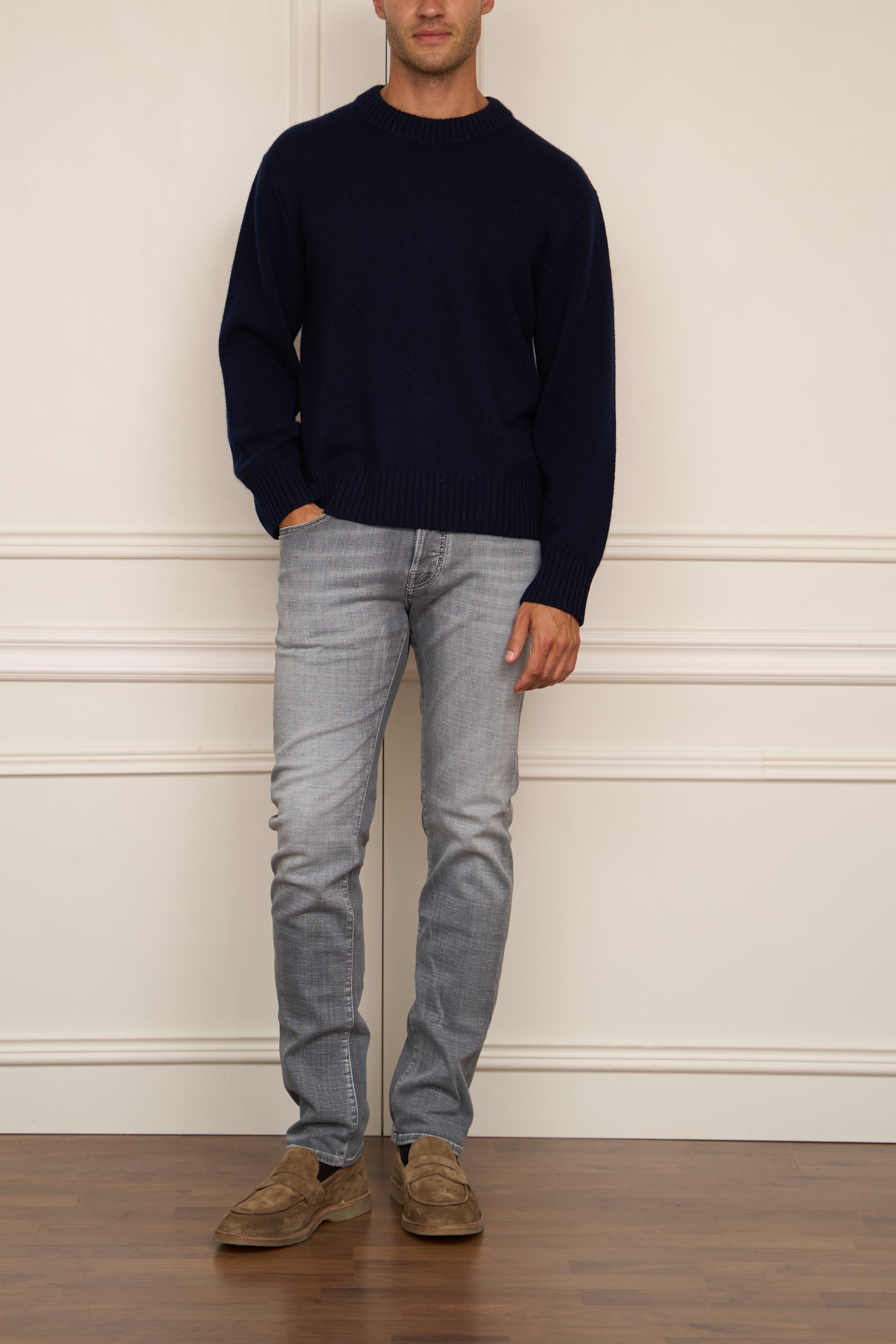 Knitted coat with zipper in grey