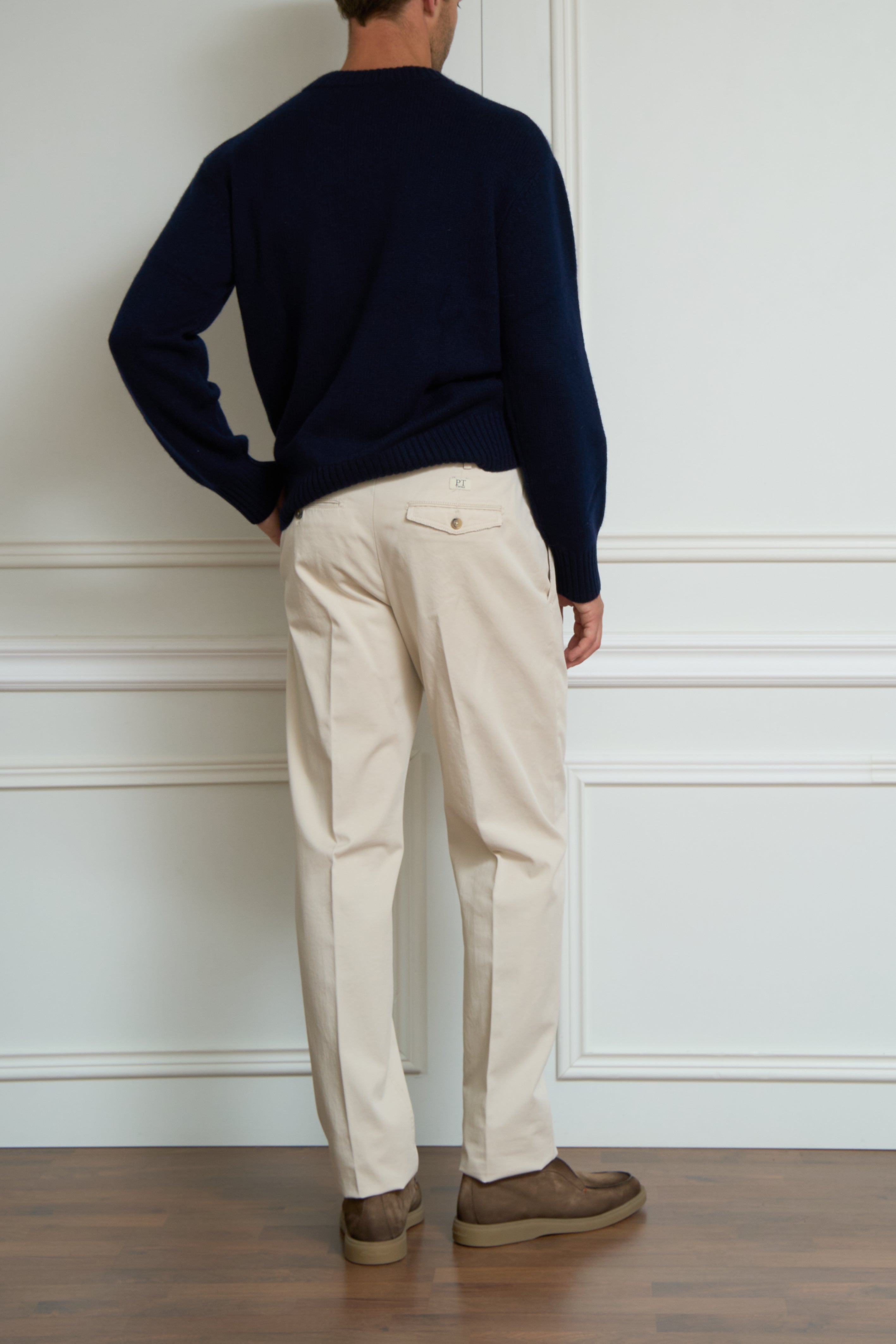 Pleated trousers in beige