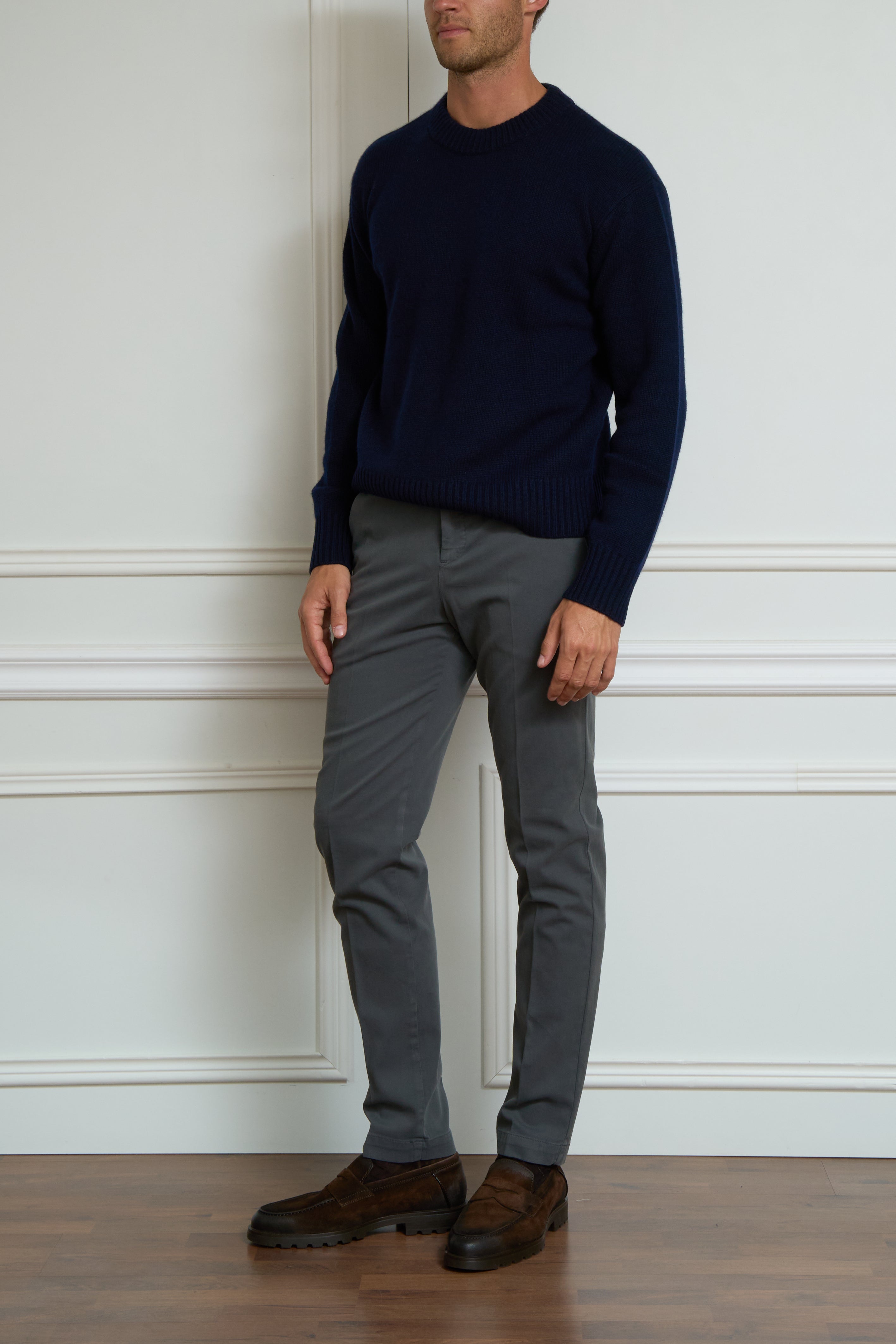 Grober Pullover in marine