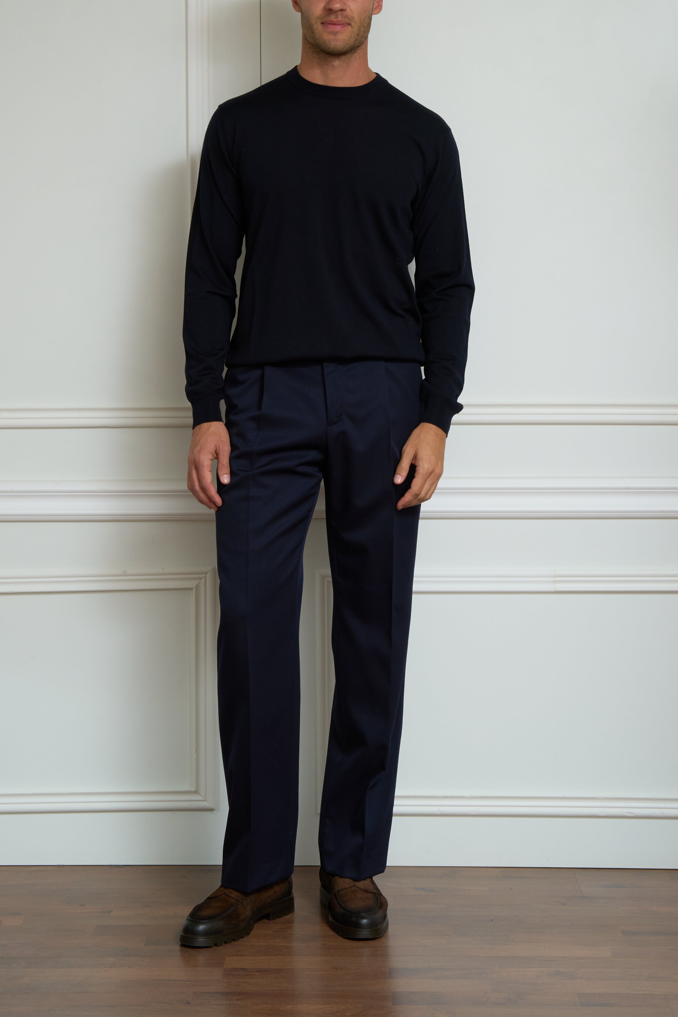 Bundfaltenhose in marine