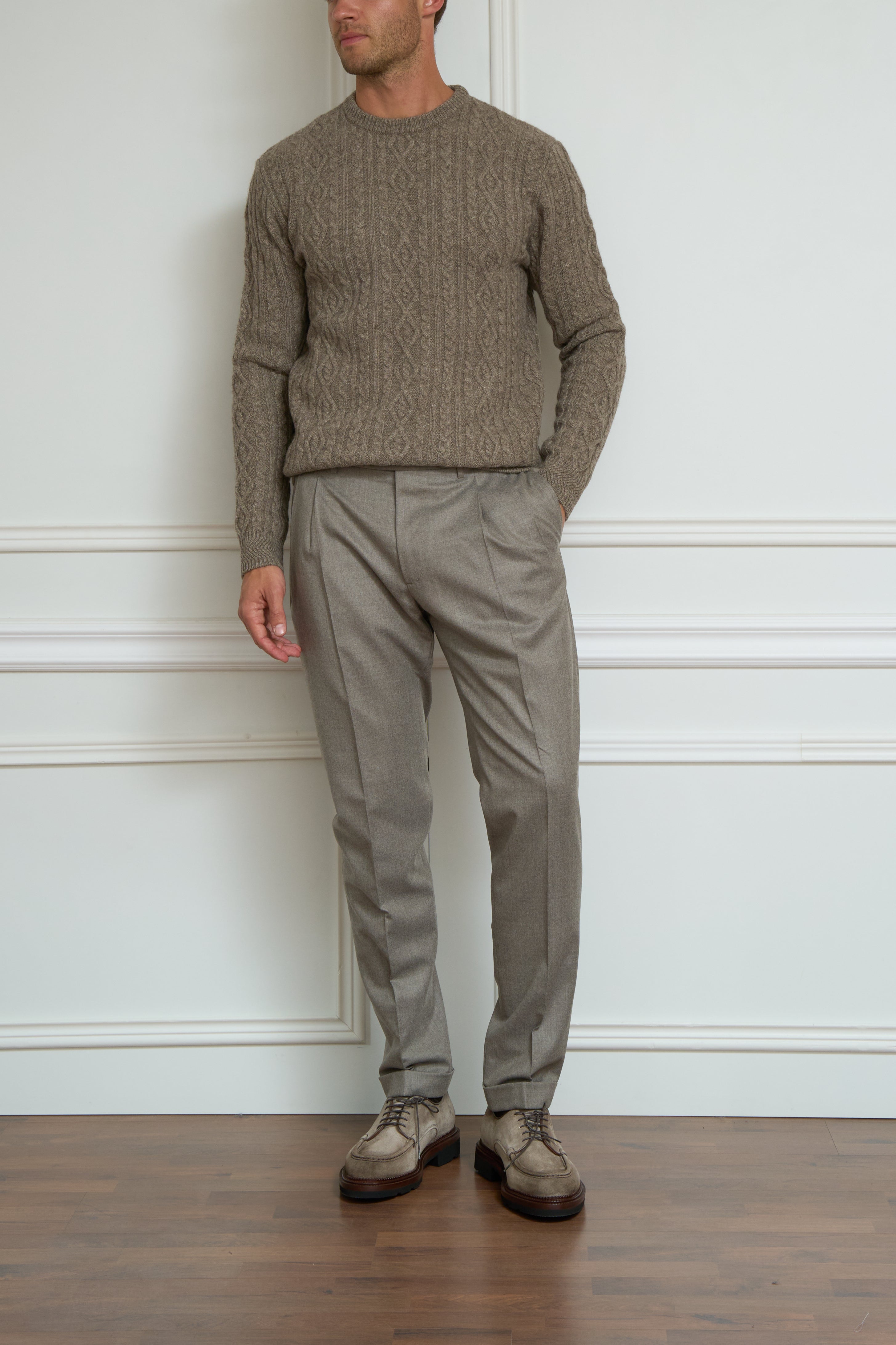 Bundfaltenhose in taupe