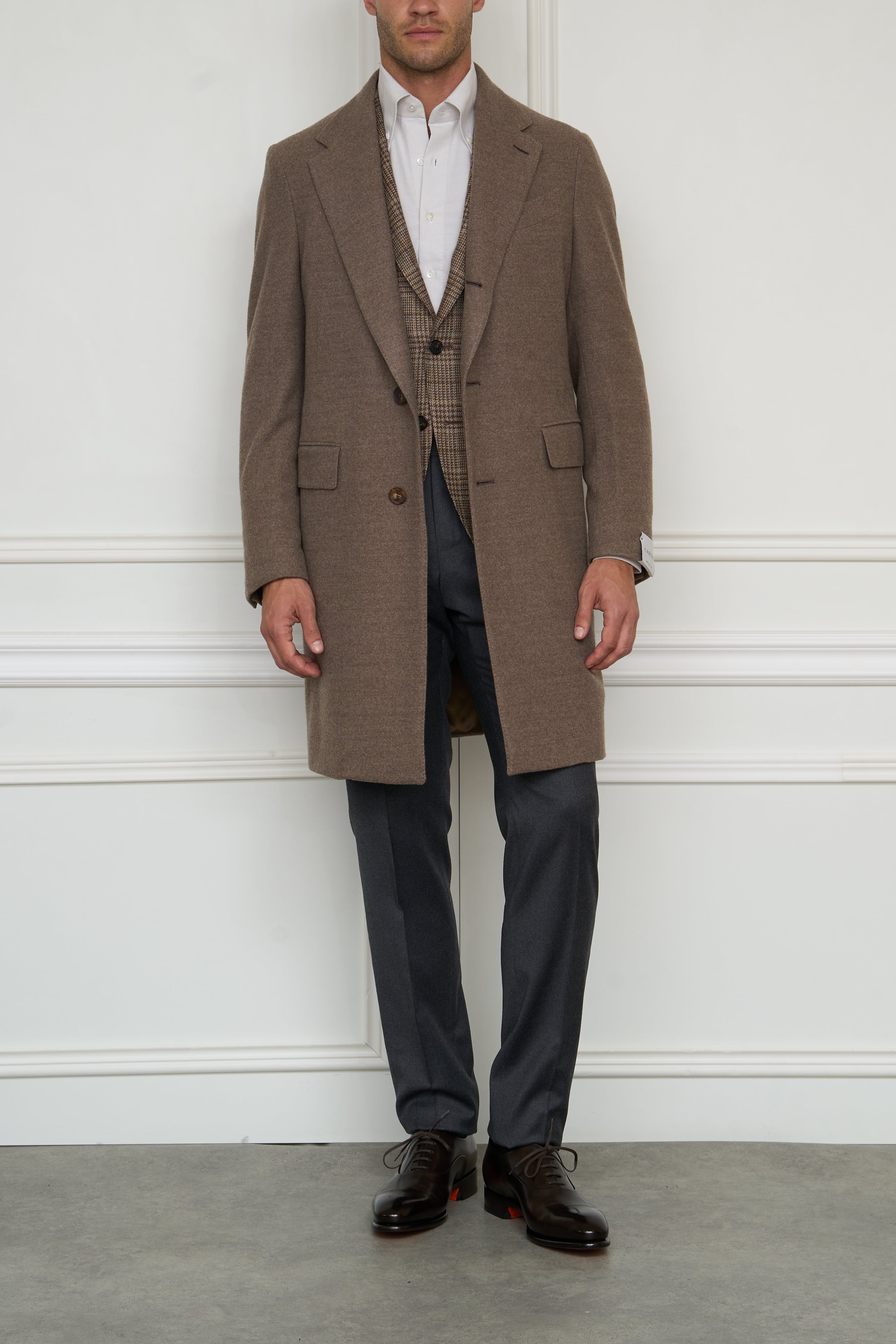 Coat in taupe