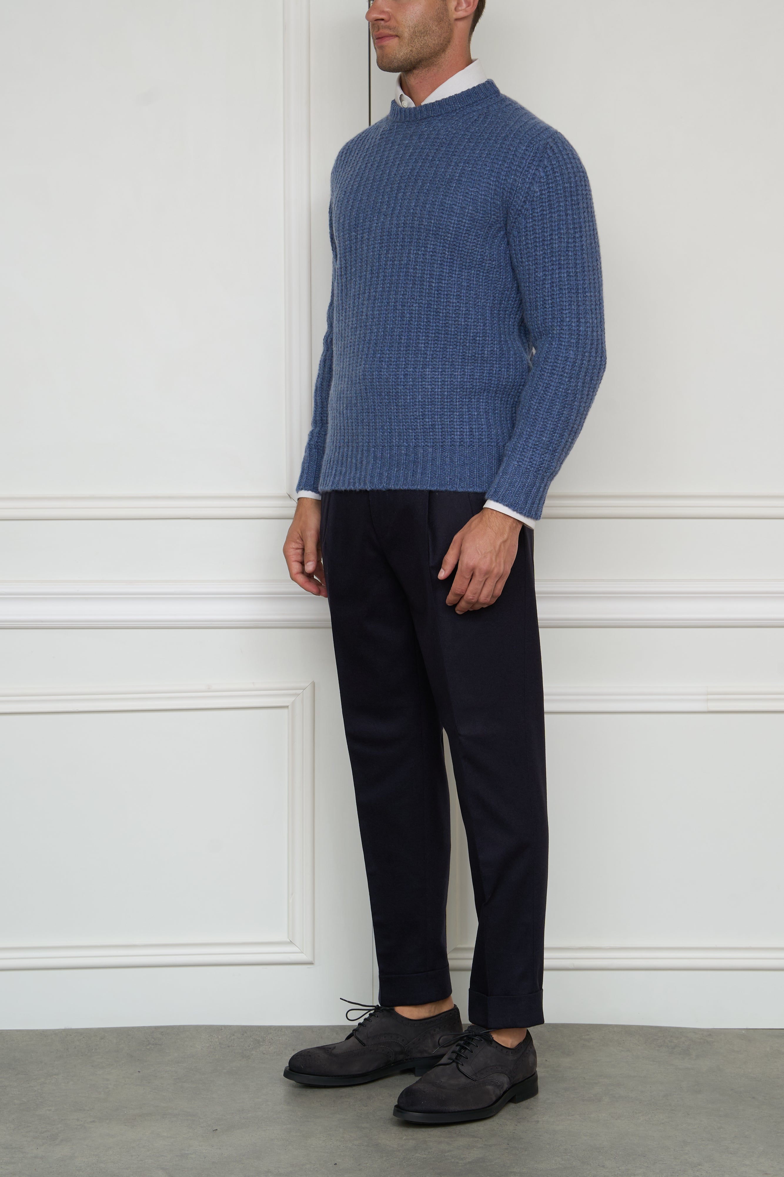 Chunky knit sweater in blue