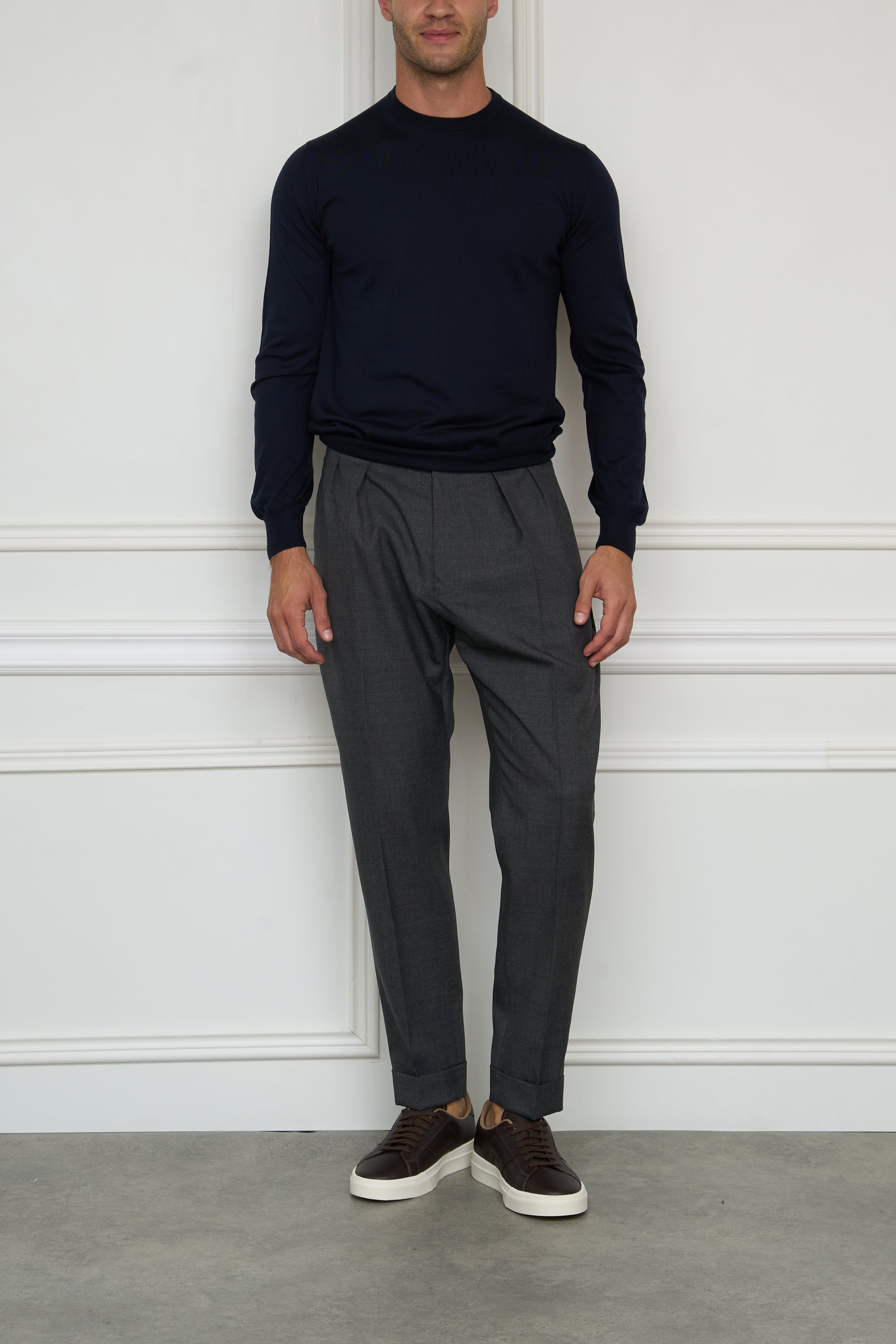 Lightweight wool trousers in anthracite